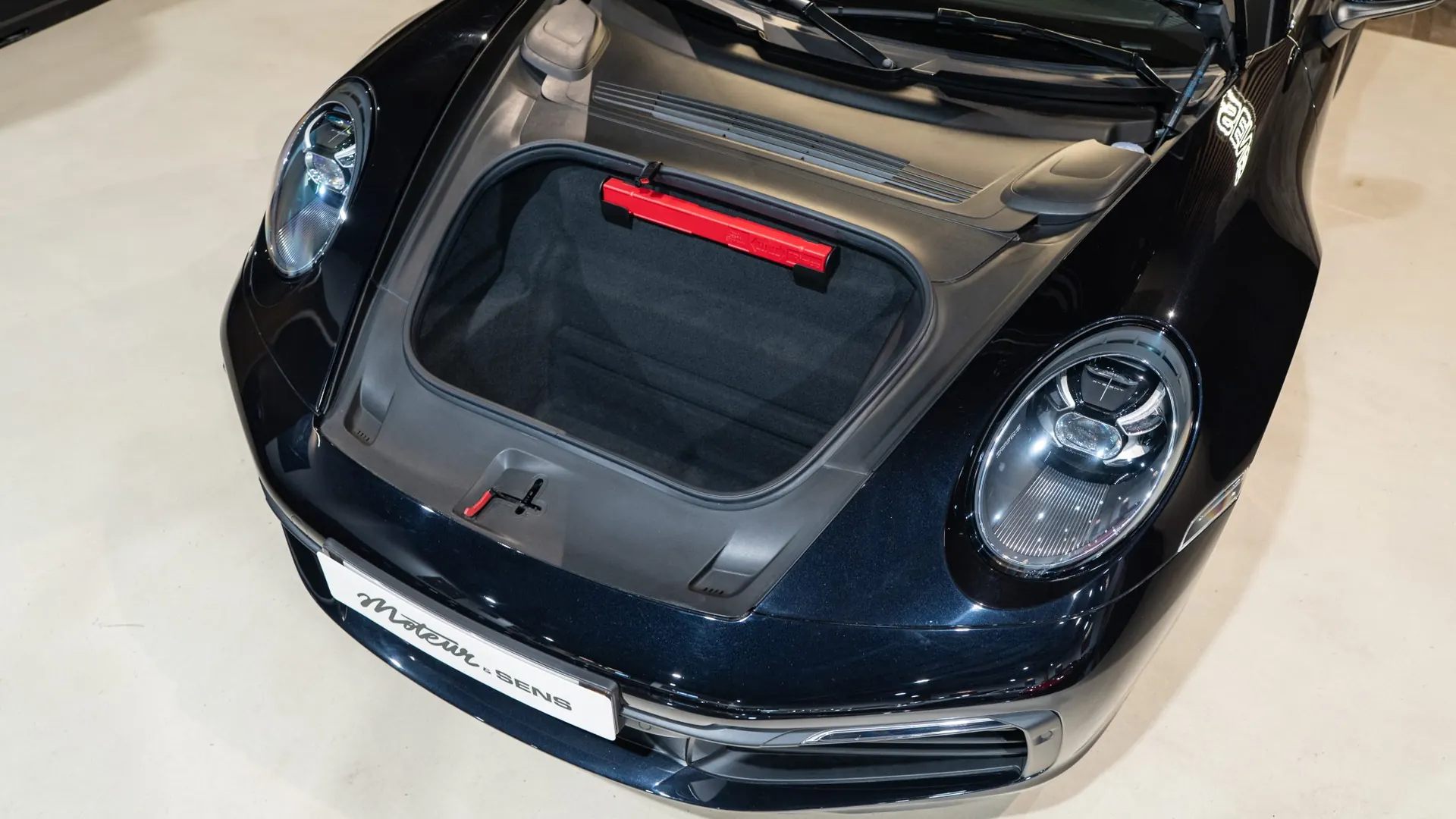 Porsche 911 — photo 29