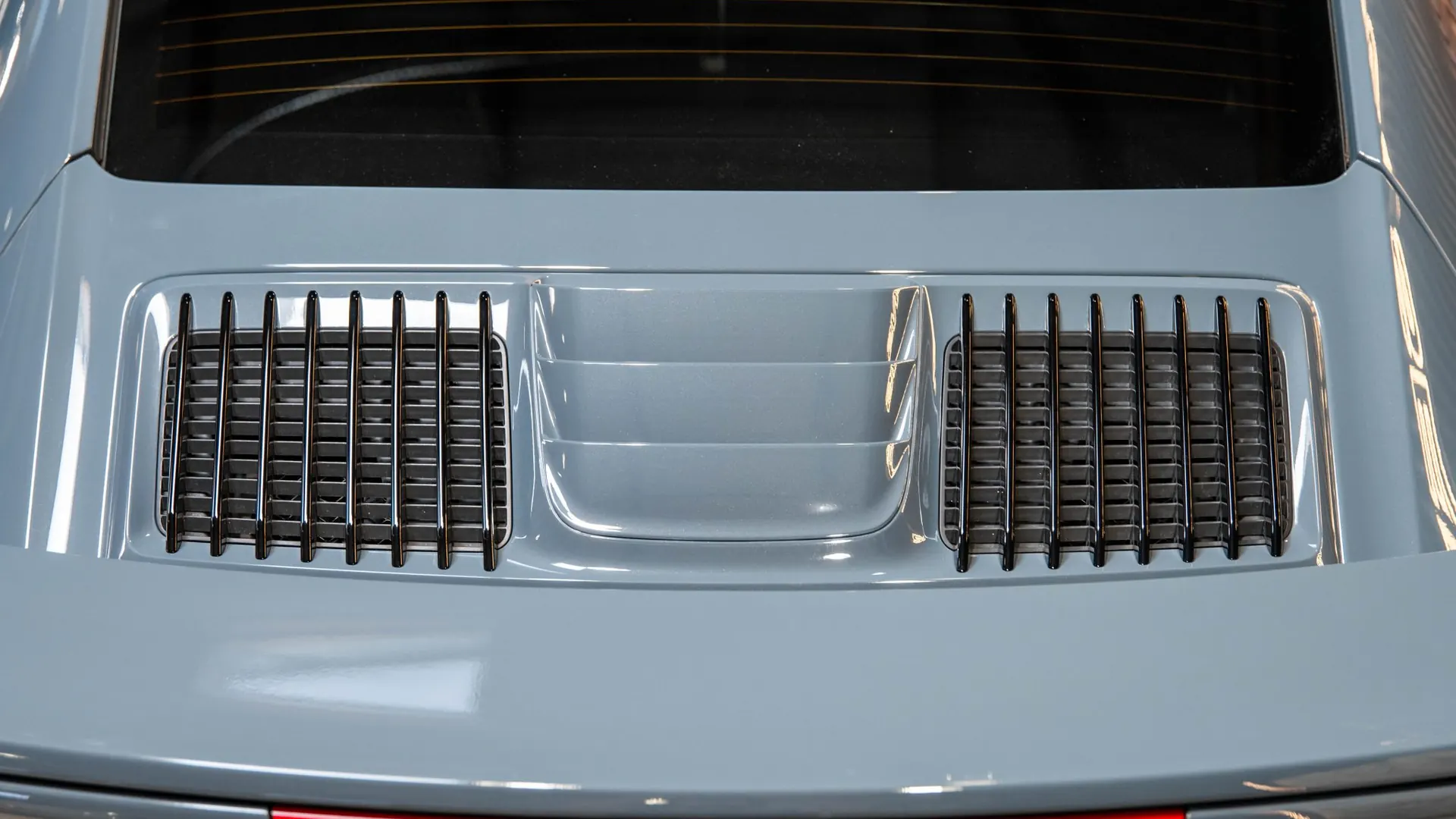 Porsche 911 — photo 19