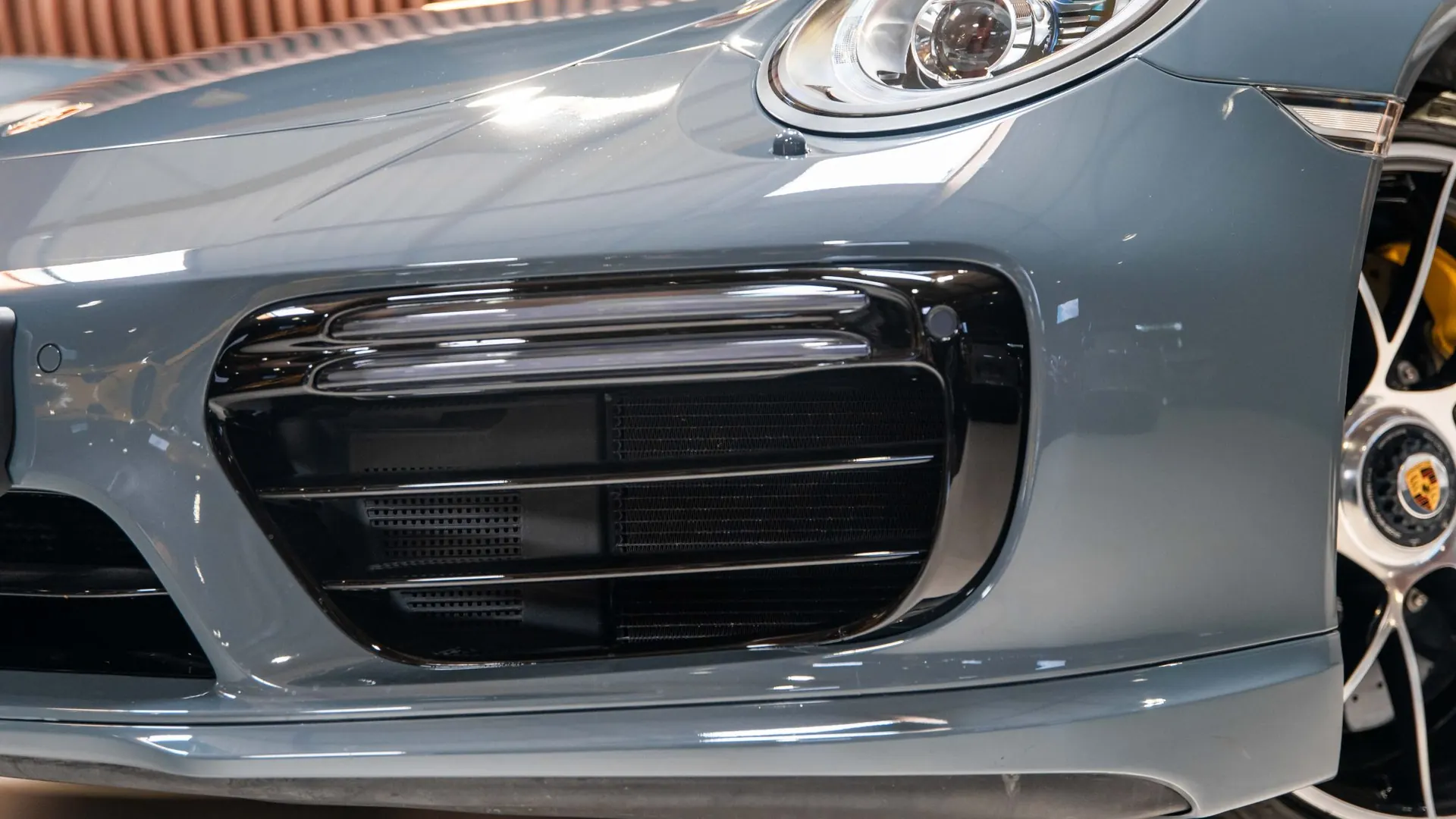 Porsche 911 — photo 9