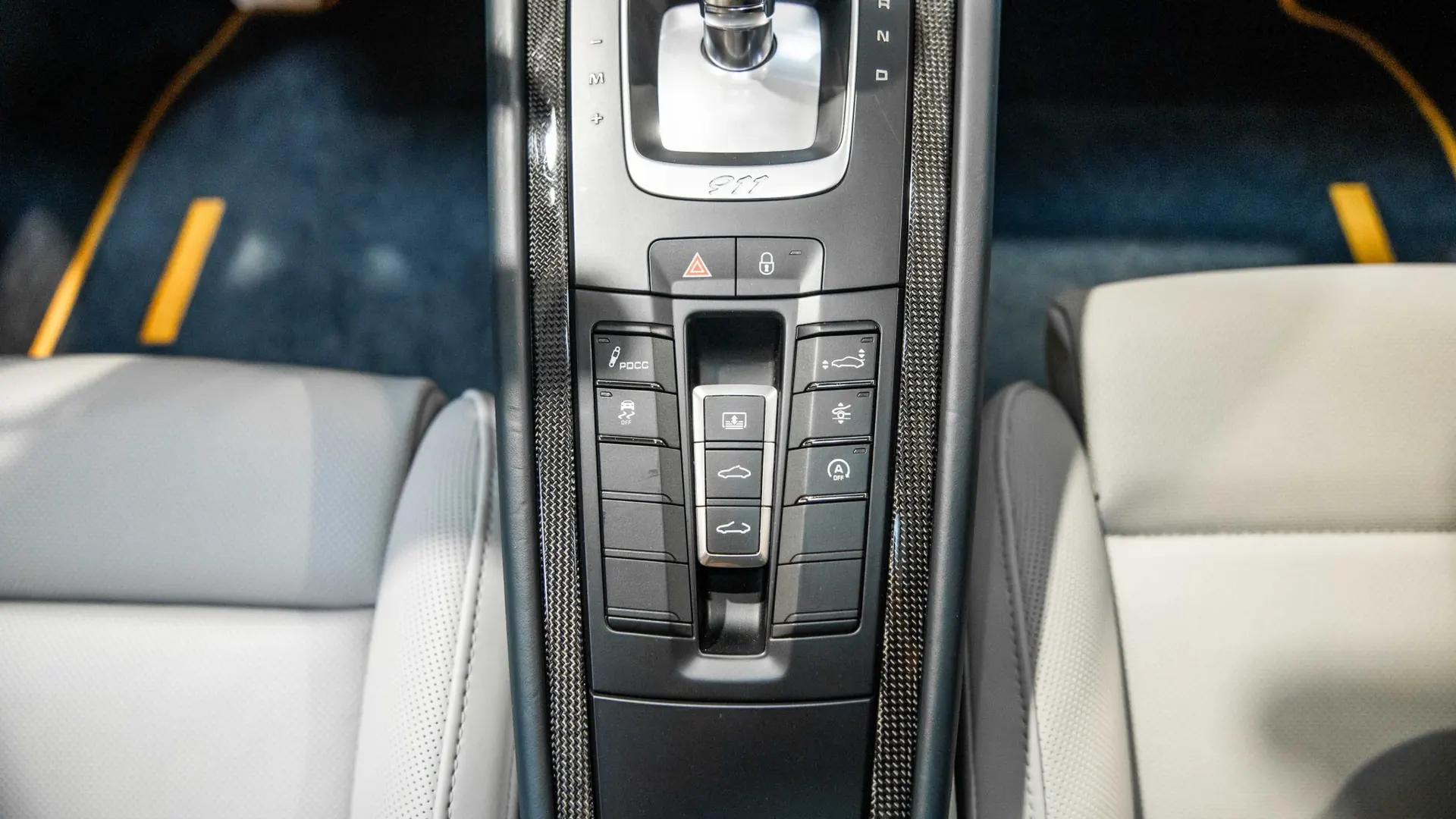 Porsche 911 — photo 40