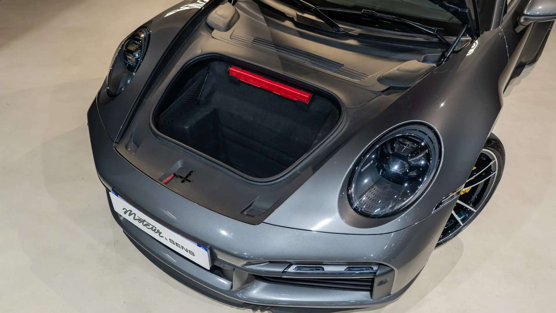 Porsche 911 — photo 31
