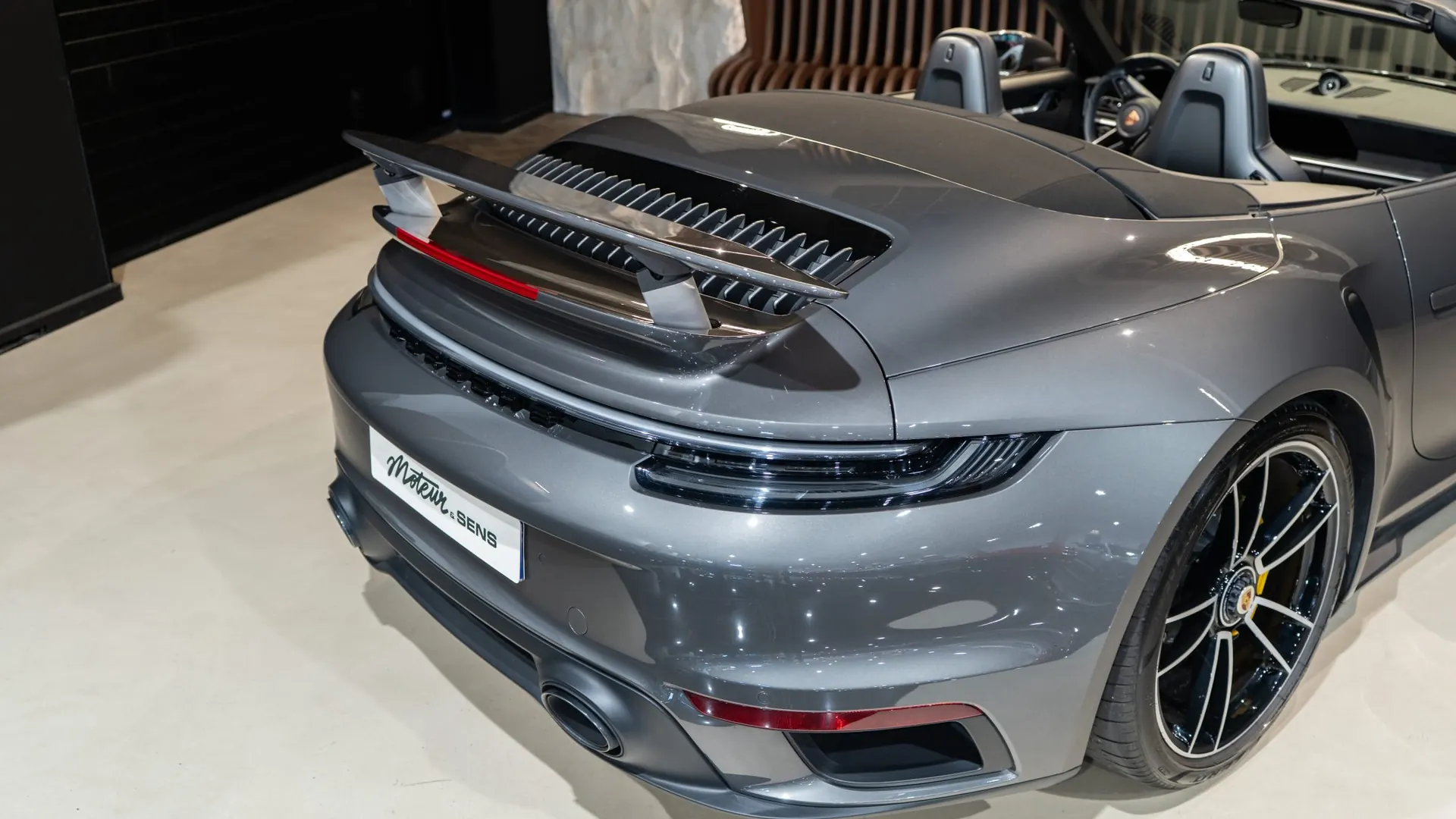 Porsche 911 — photo 44