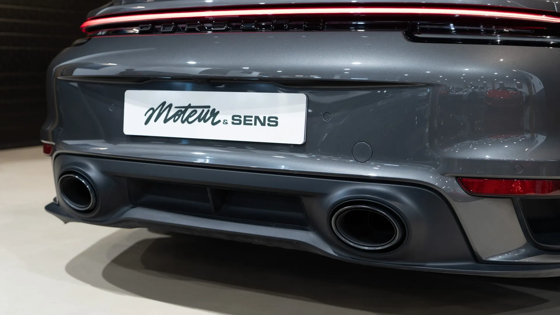 Porsche 911 — photo 42