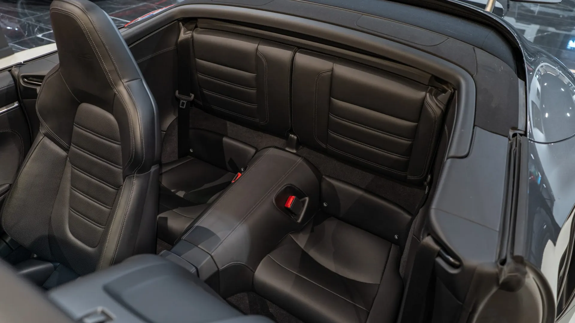 Porsche 911 — photo 26