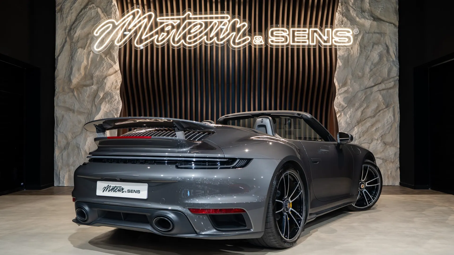 Porsche 911 — photo 2