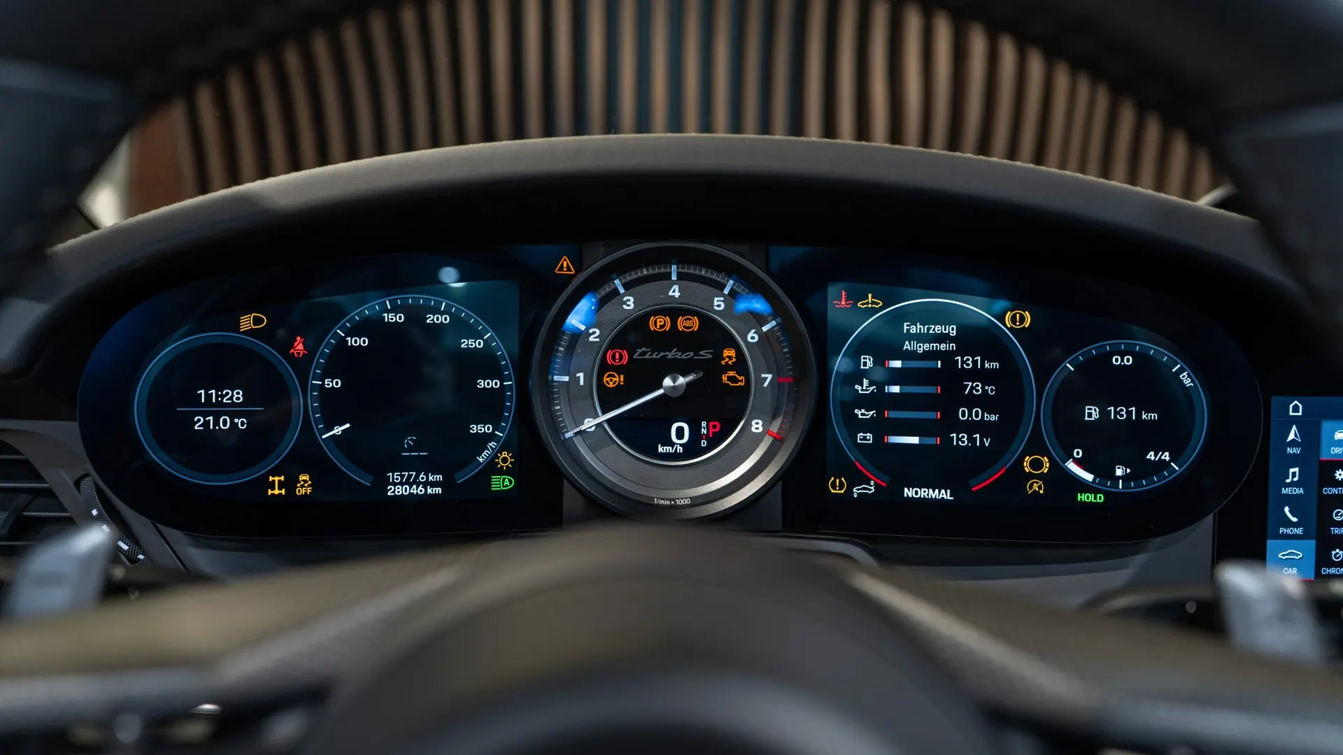 Porsche 911 — photo 17