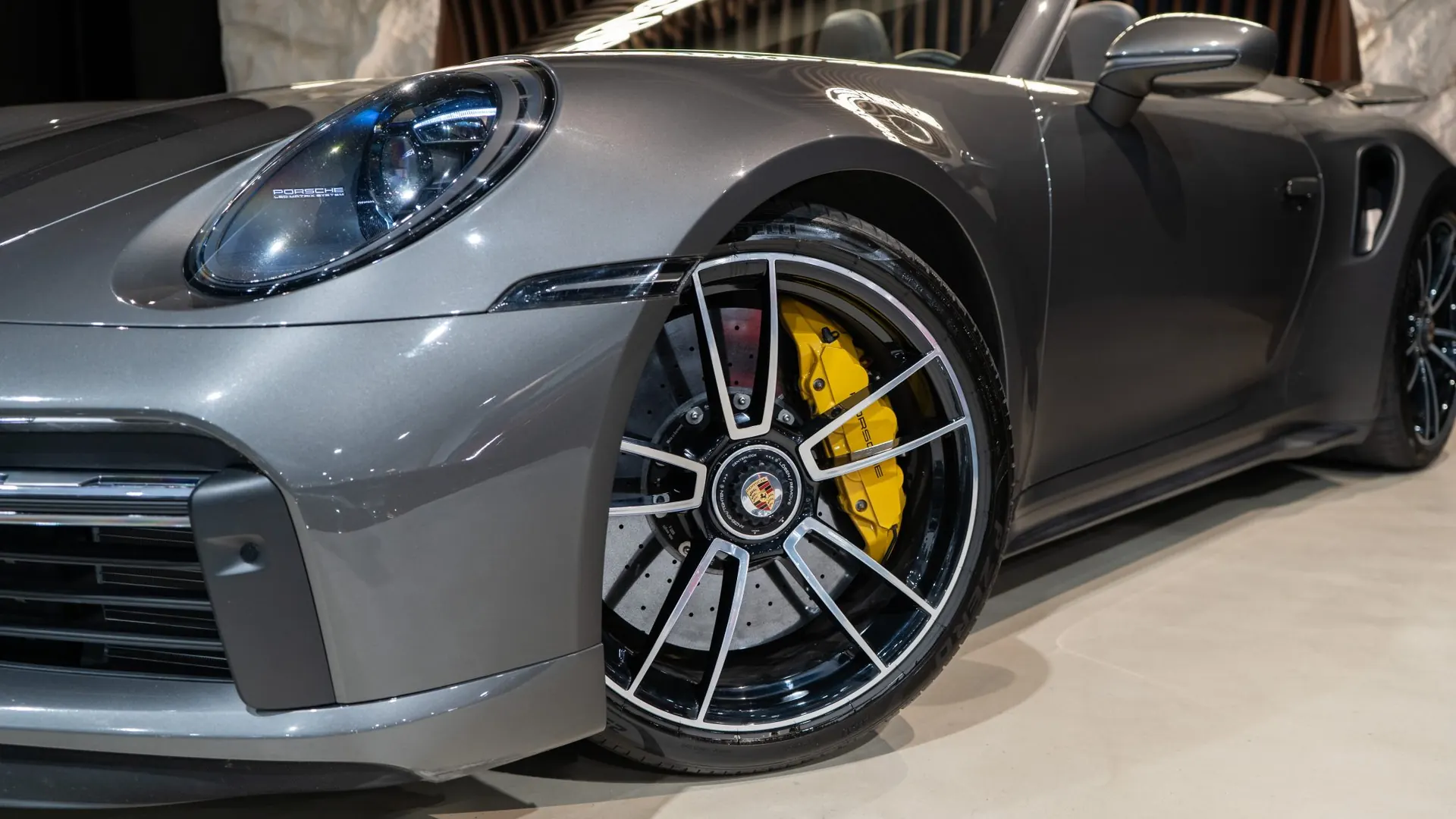 Porsche 911 — photo 37
