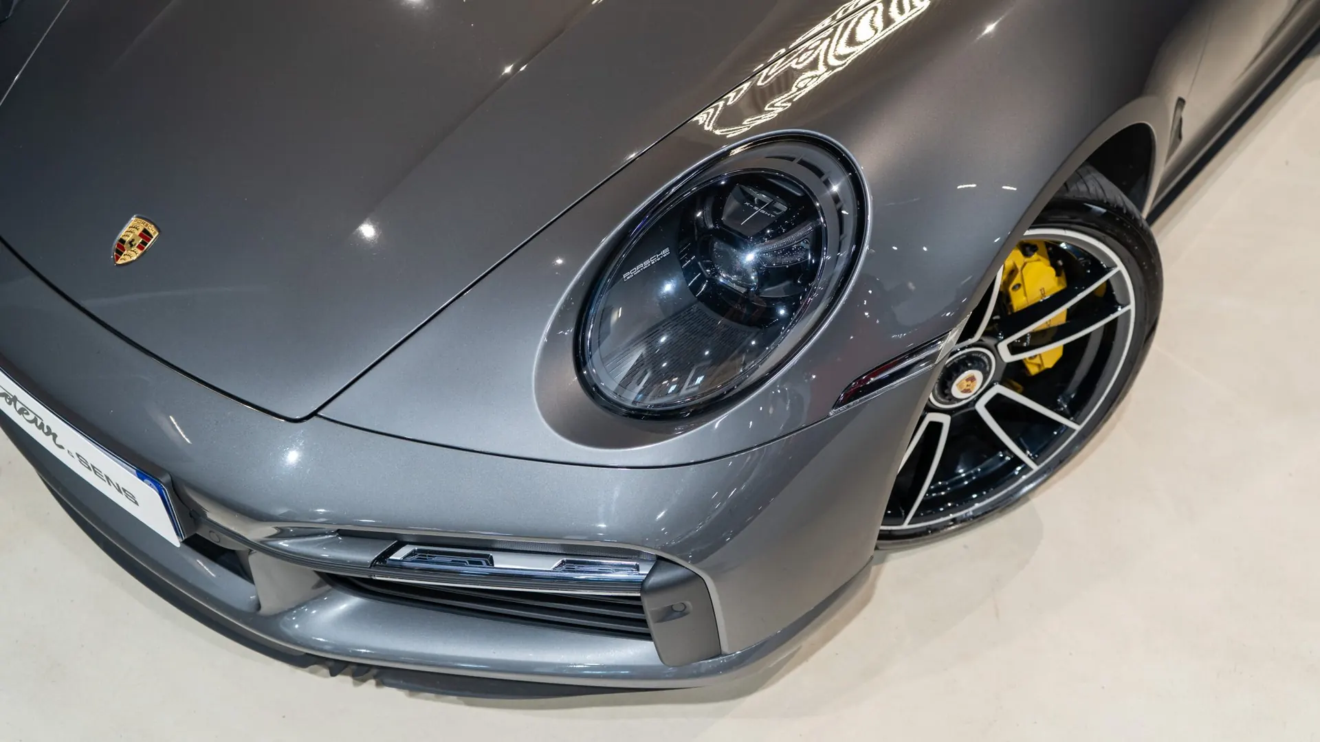 Porsche 911 — photo 35