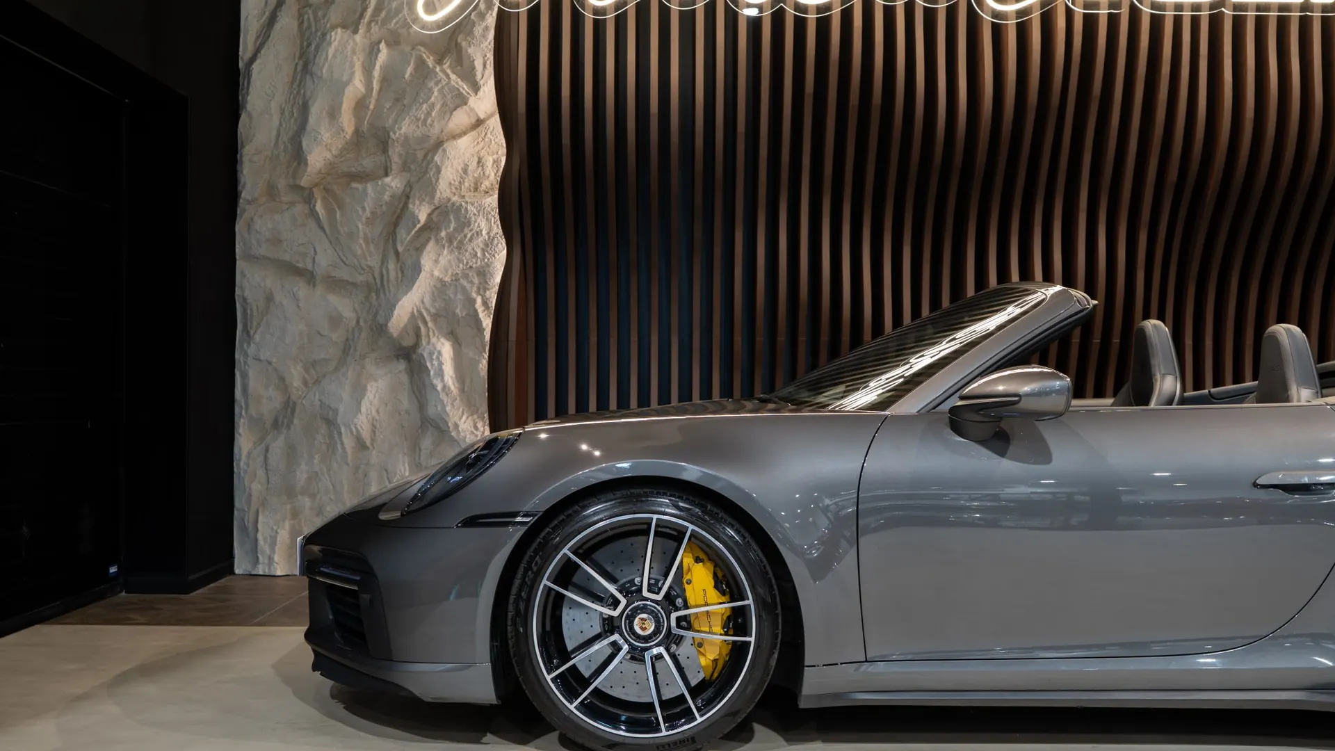 Porsche 911 — photo 33