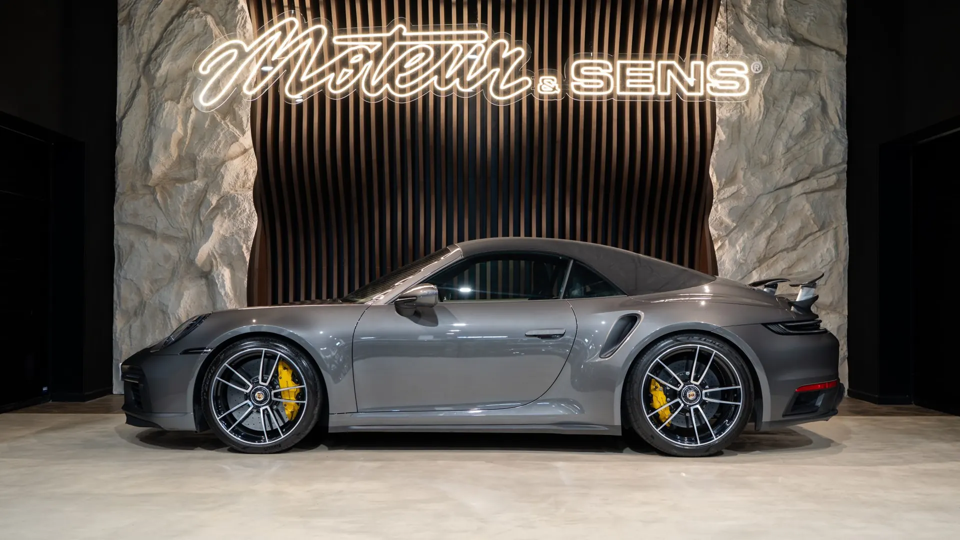Porsche 911 — photo 6