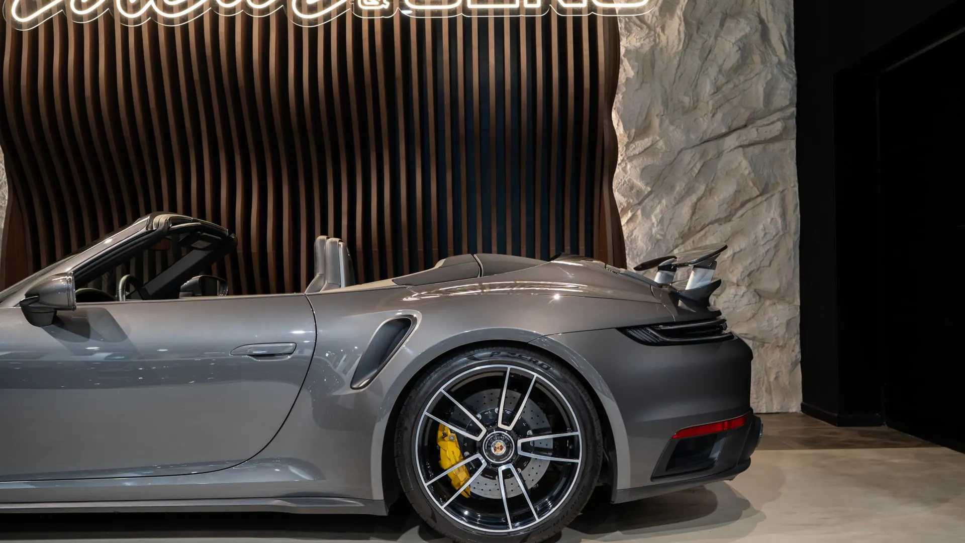Porsche 911 — photo 34