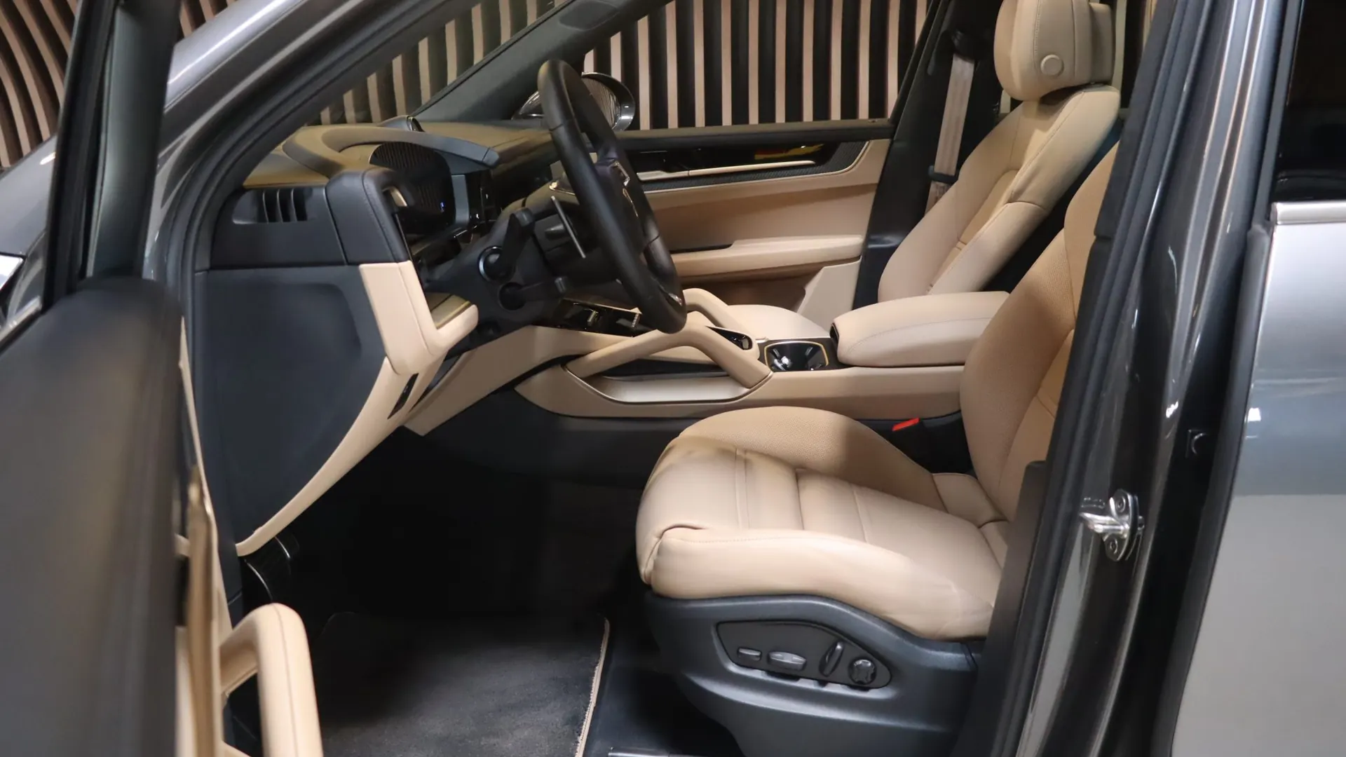 Porsche CAYENNE — photo 7