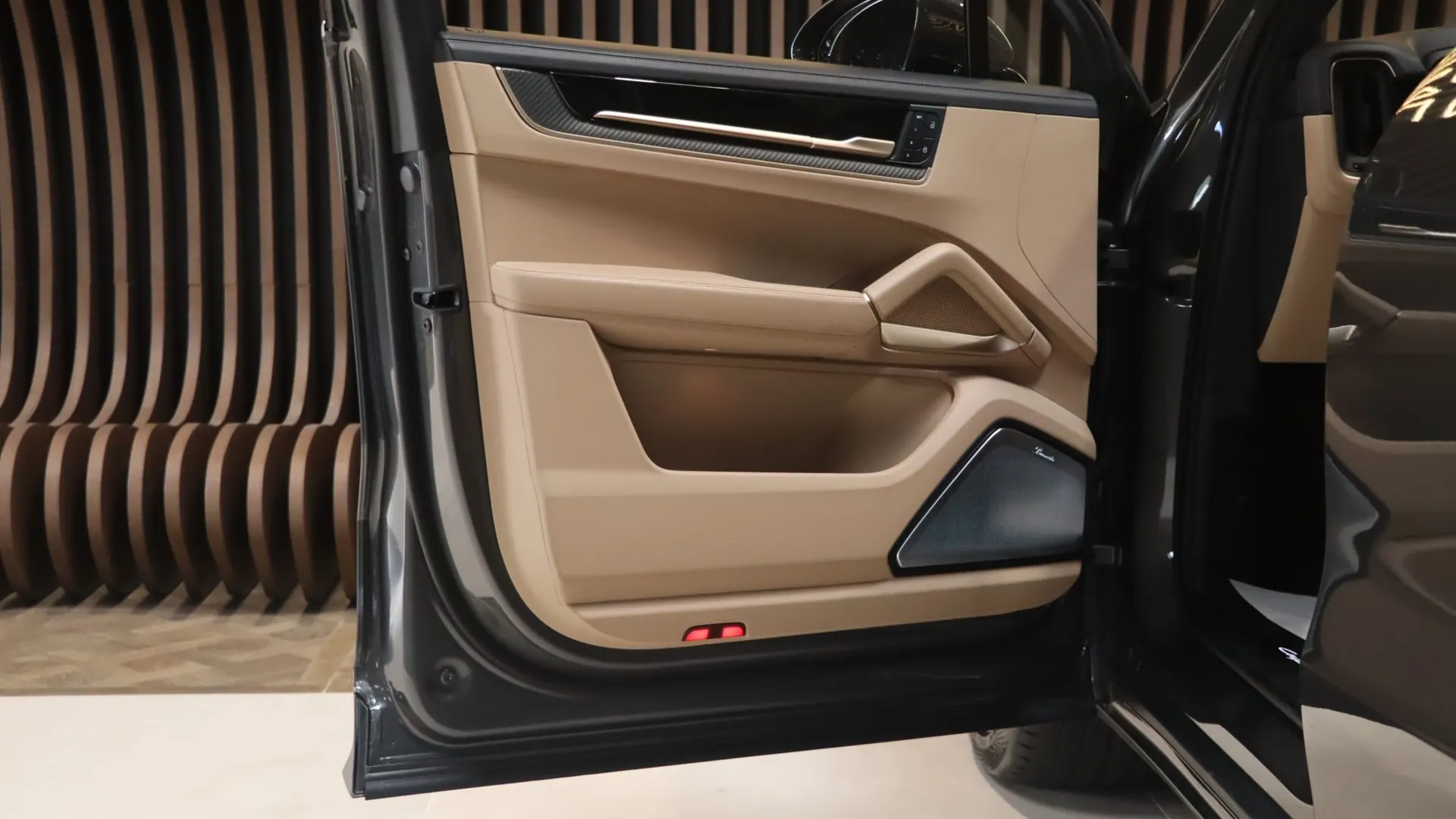 Porsche CAYENNE — photo 10