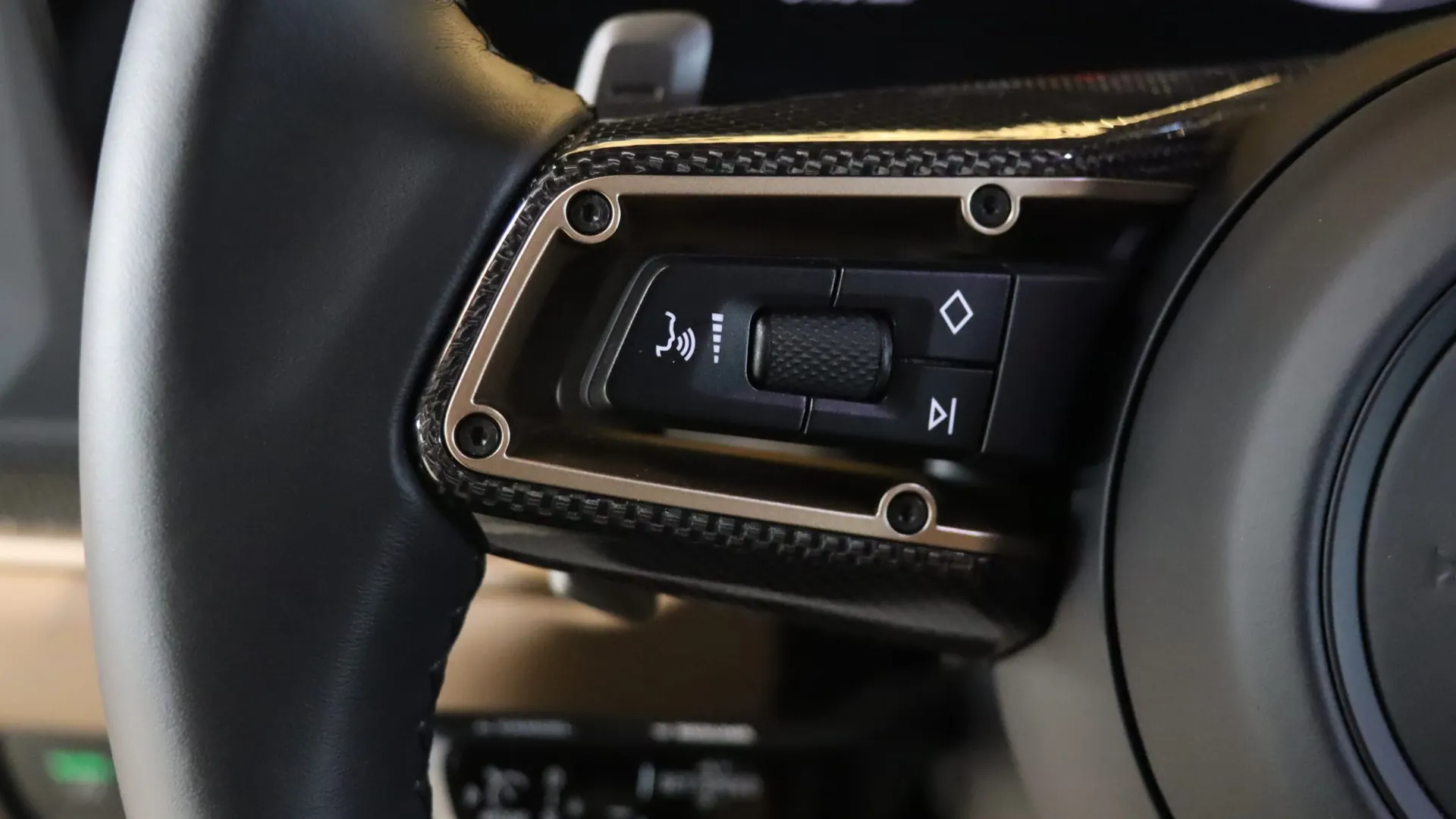 Porsche CAYENNE — photo 19
