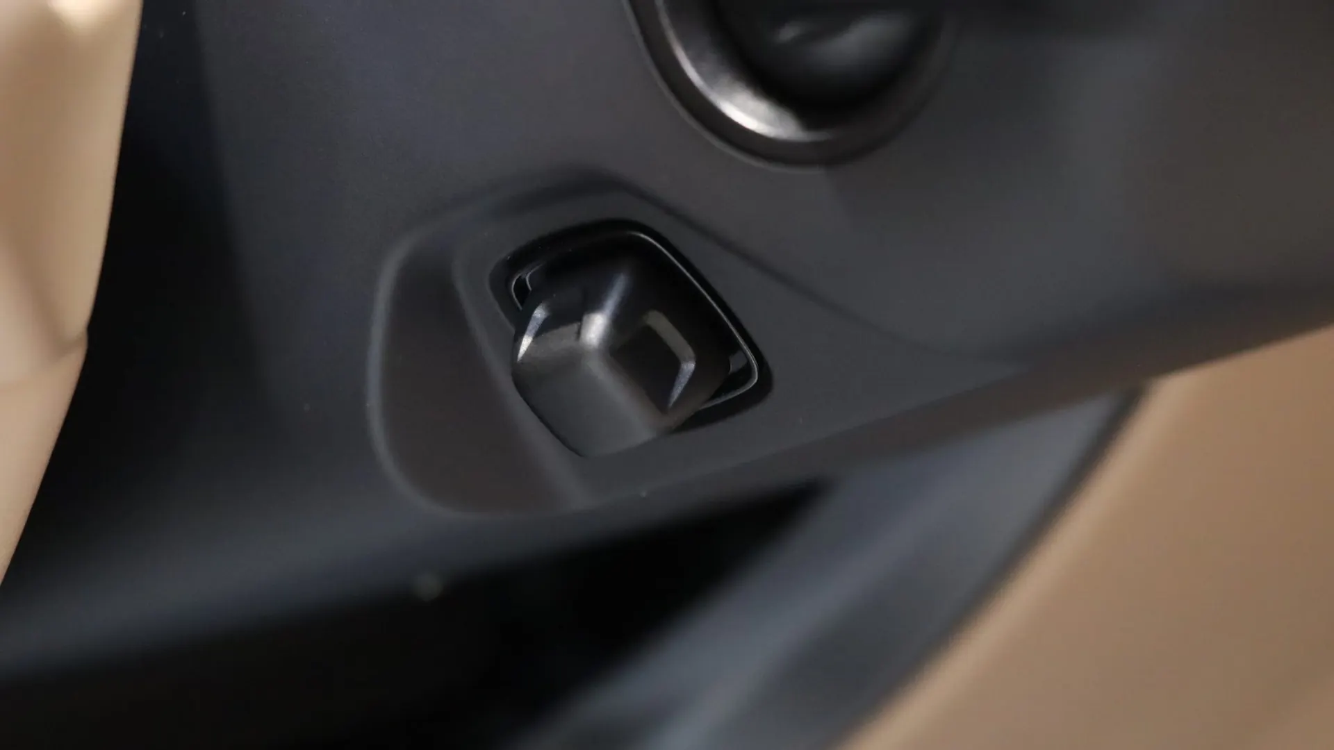 Porsche CAYENNE — photo 17
