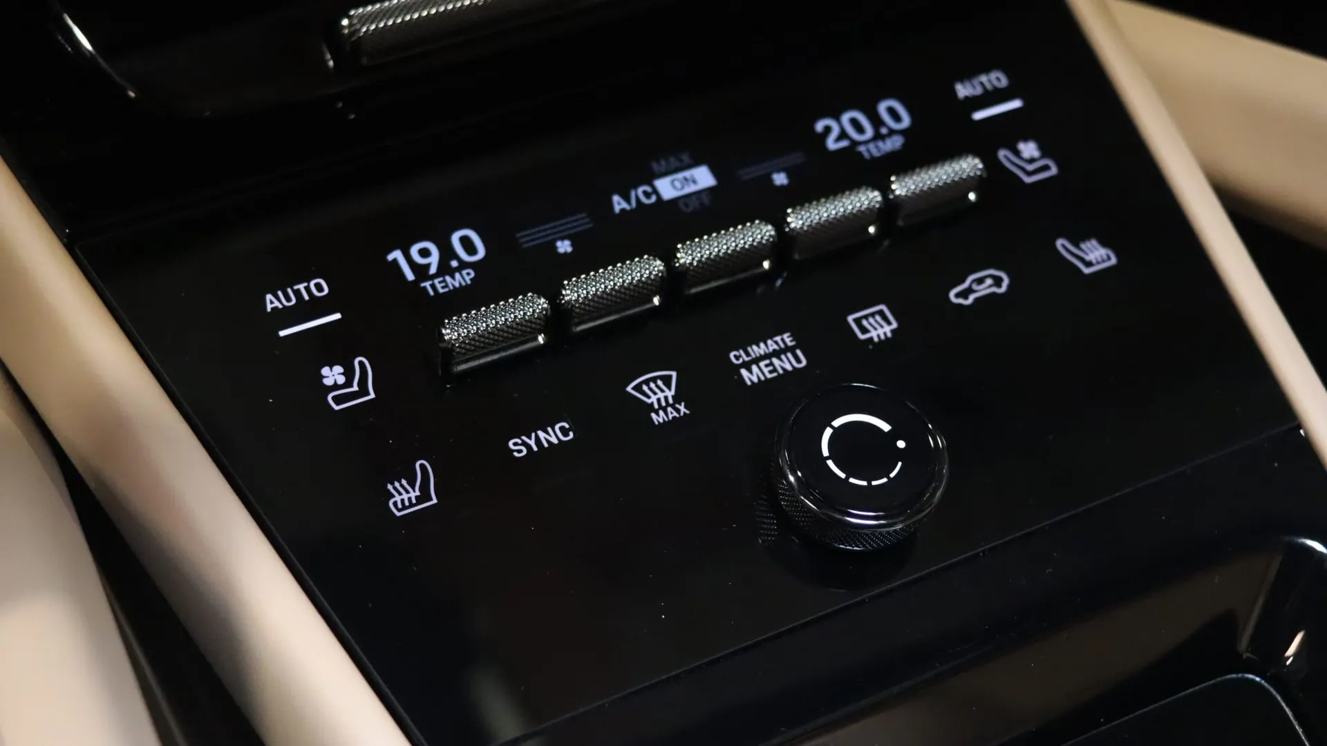 Porsche CAYENNE — photo 32
