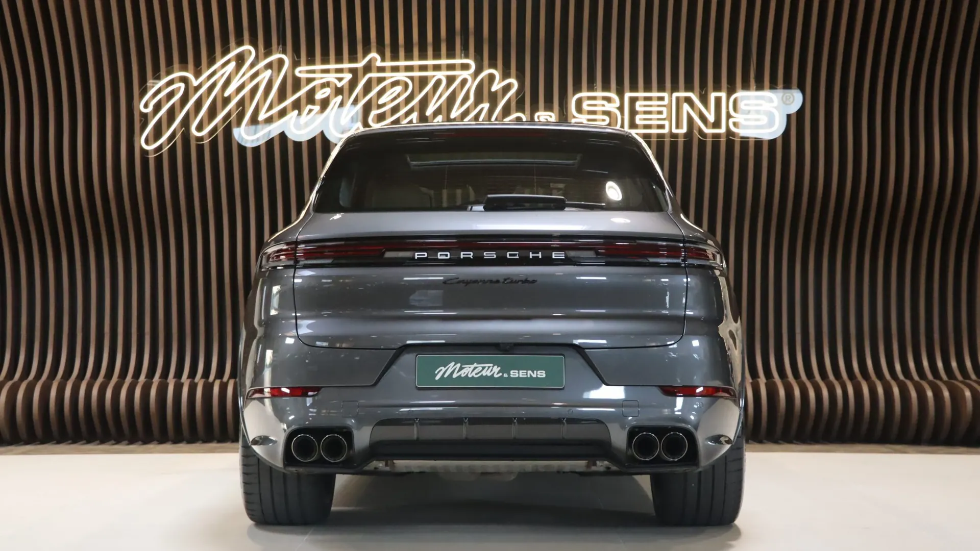 Porsche CAYENNE — photo 4