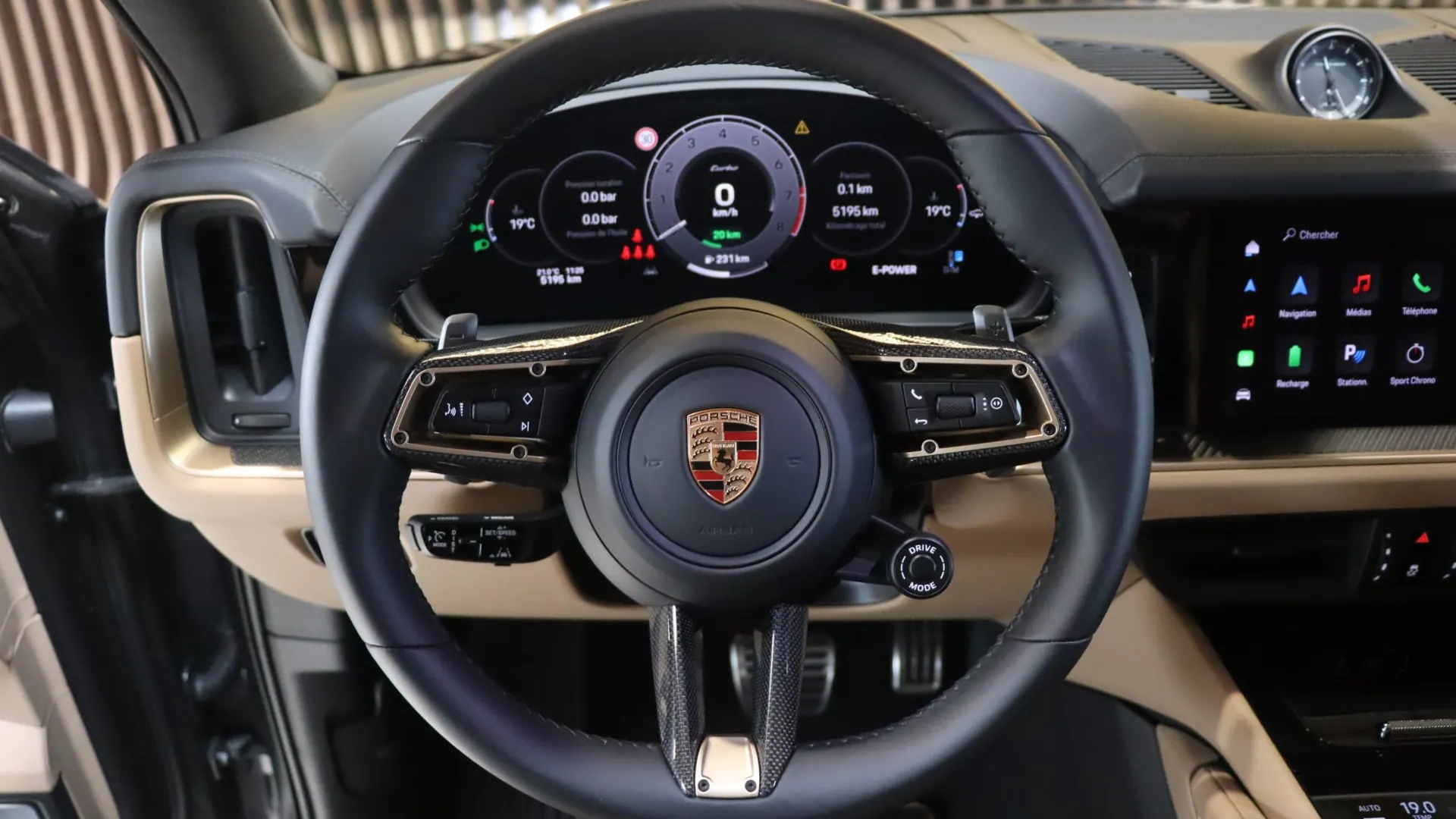 Porsche CAYENNE — photo 9