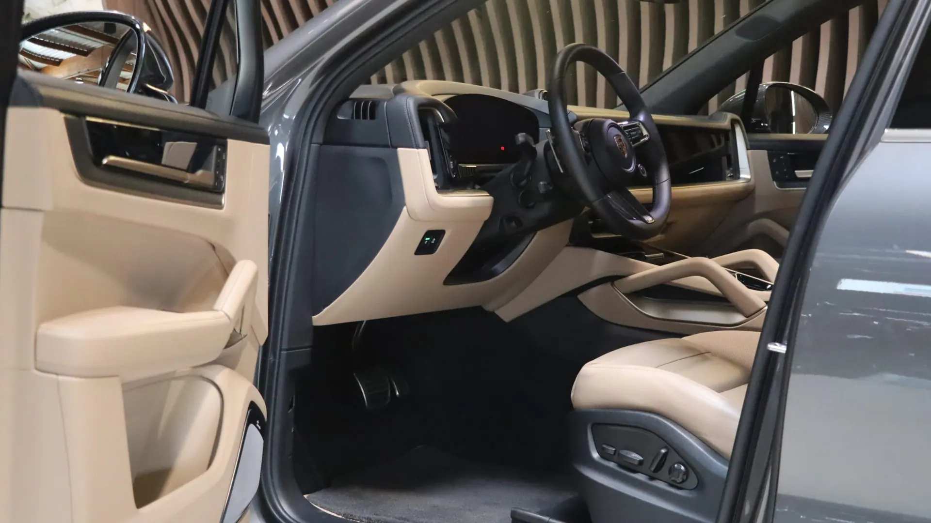Porsche CAYENNE — photo 8