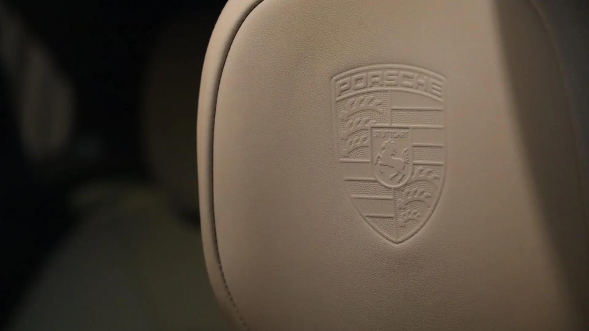 Porsche CAYENNE — photo 39