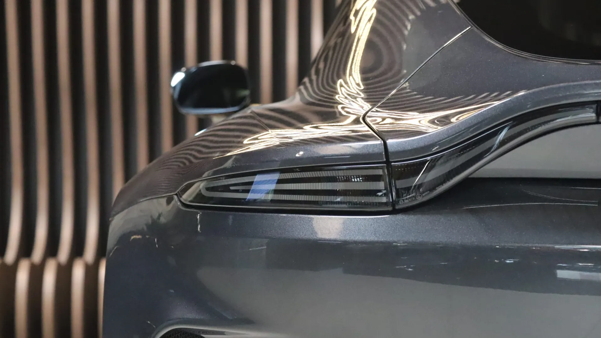 Aston Martin VANTAGE — photo 50