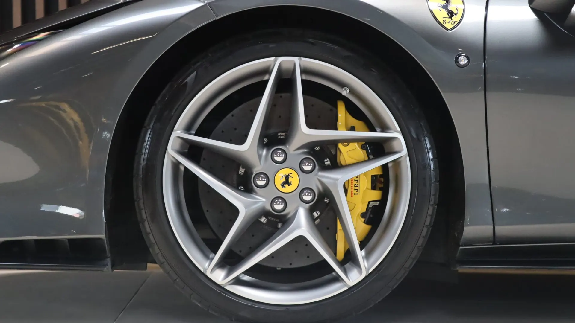 Ferrari F8 — photo 44