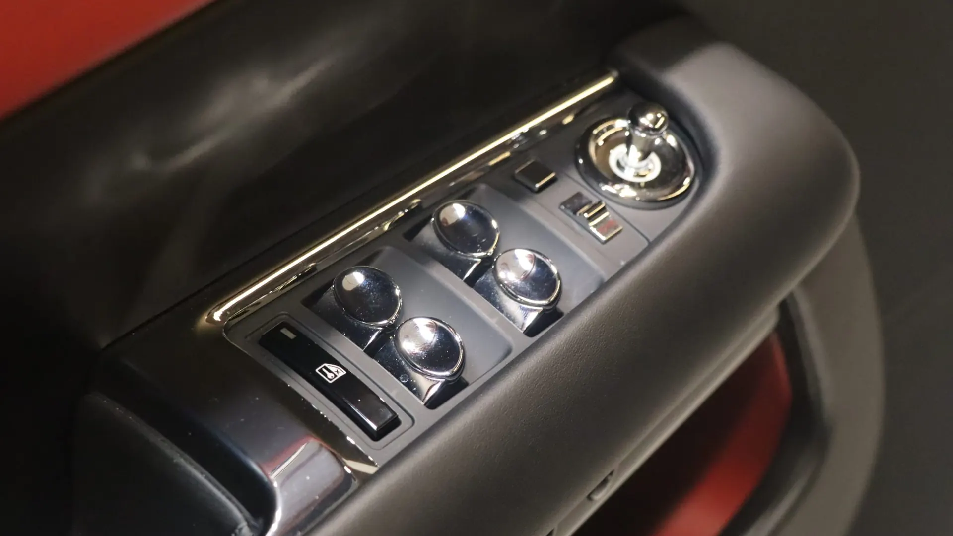 Rolls Royce DAWN — photo 13