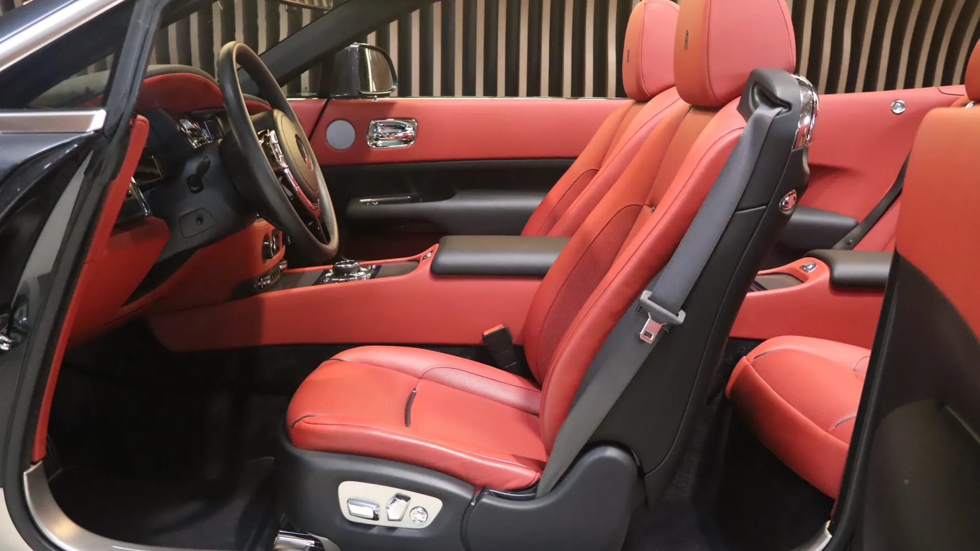 Rolls Royce DAWN — photo 8
