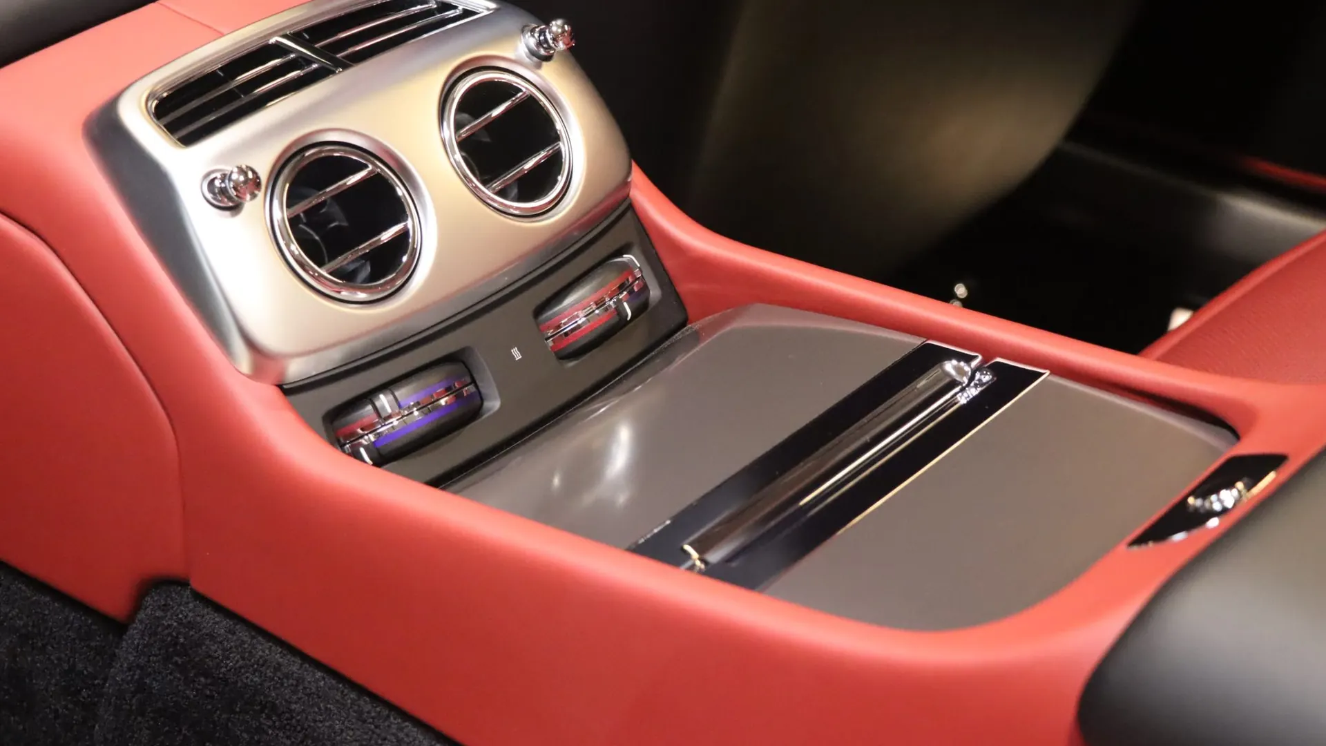 Rolls Royce DAWN — photo 34