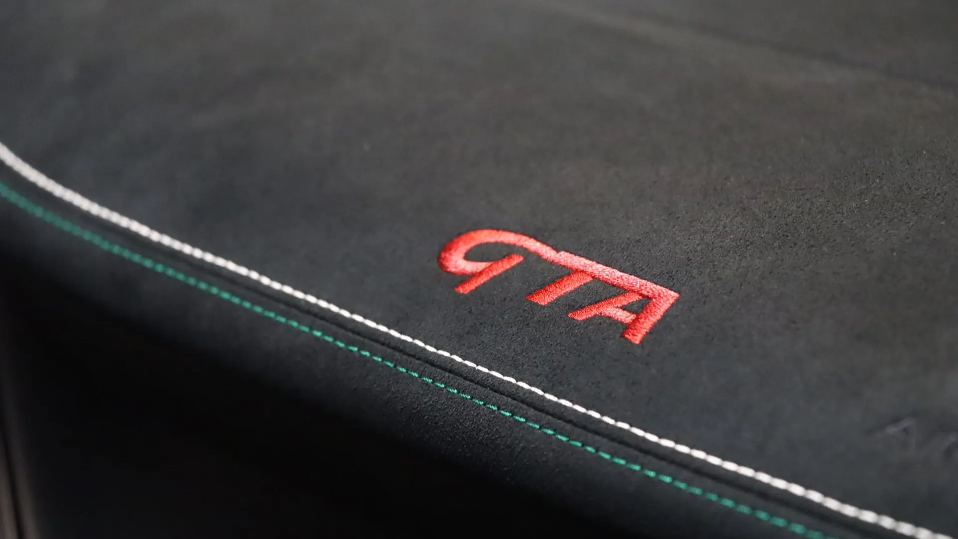 Alfa Romeo GIULIA — photo 29