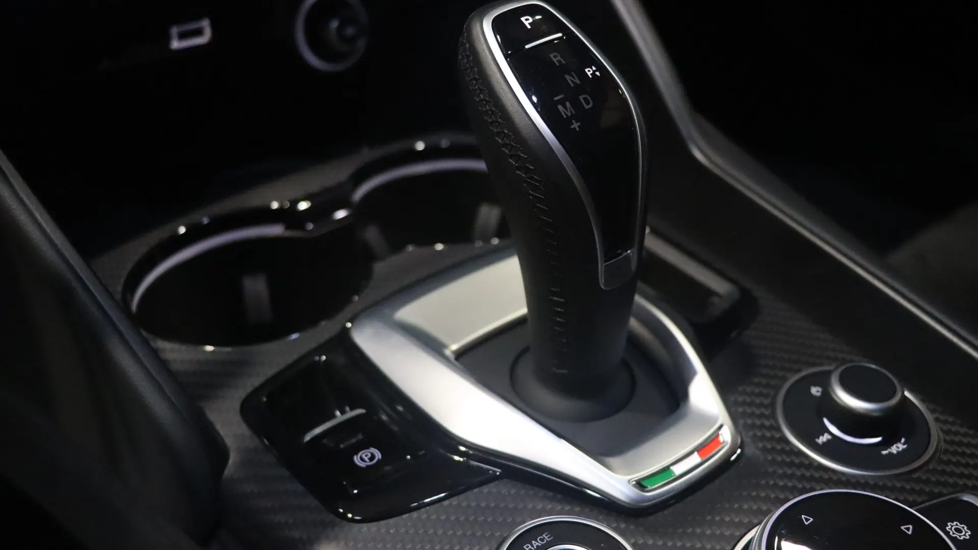 Alfa Romeo GIULIA — photo 26