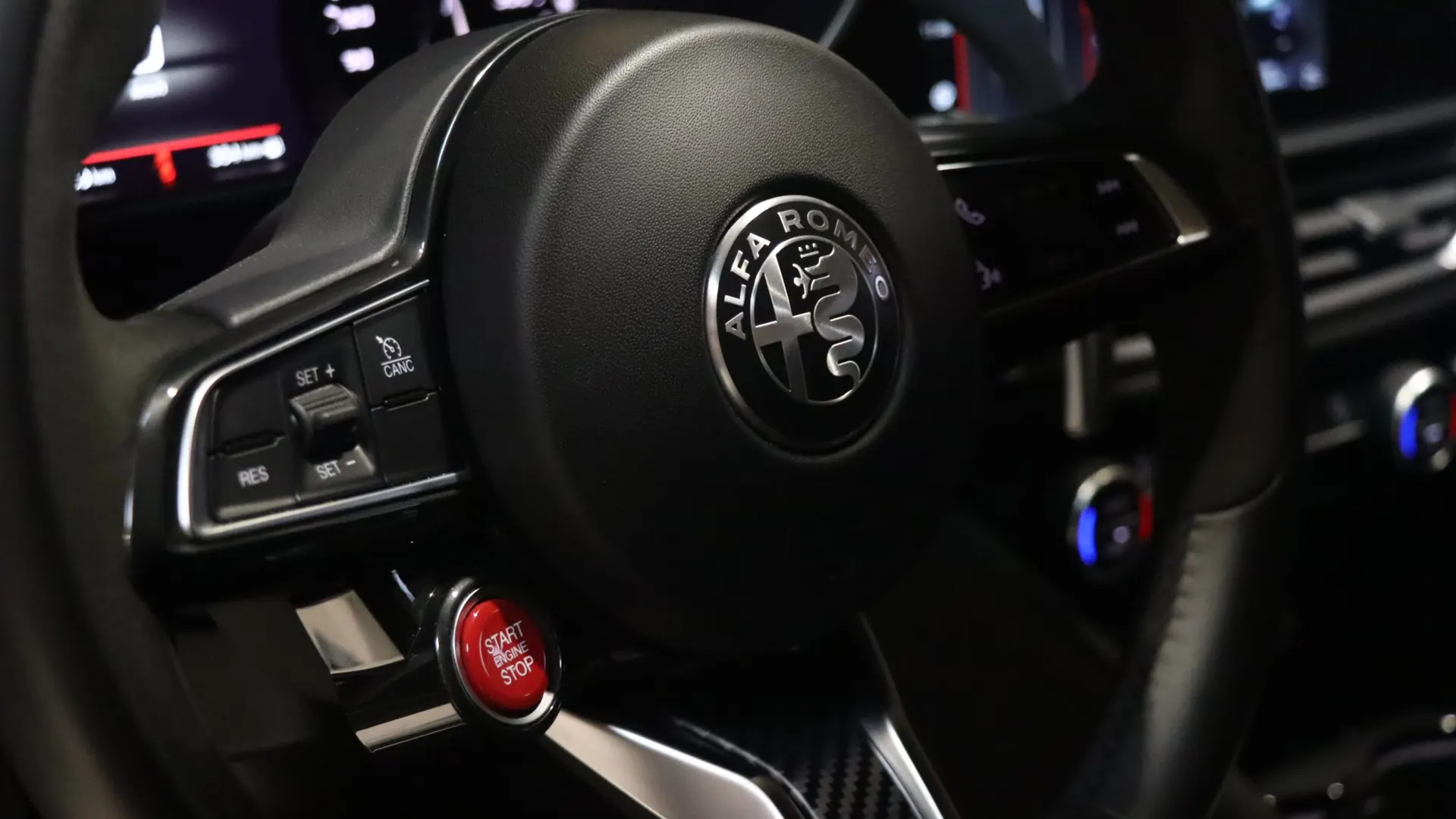 Alfa Romeo GIULIA — photo 20