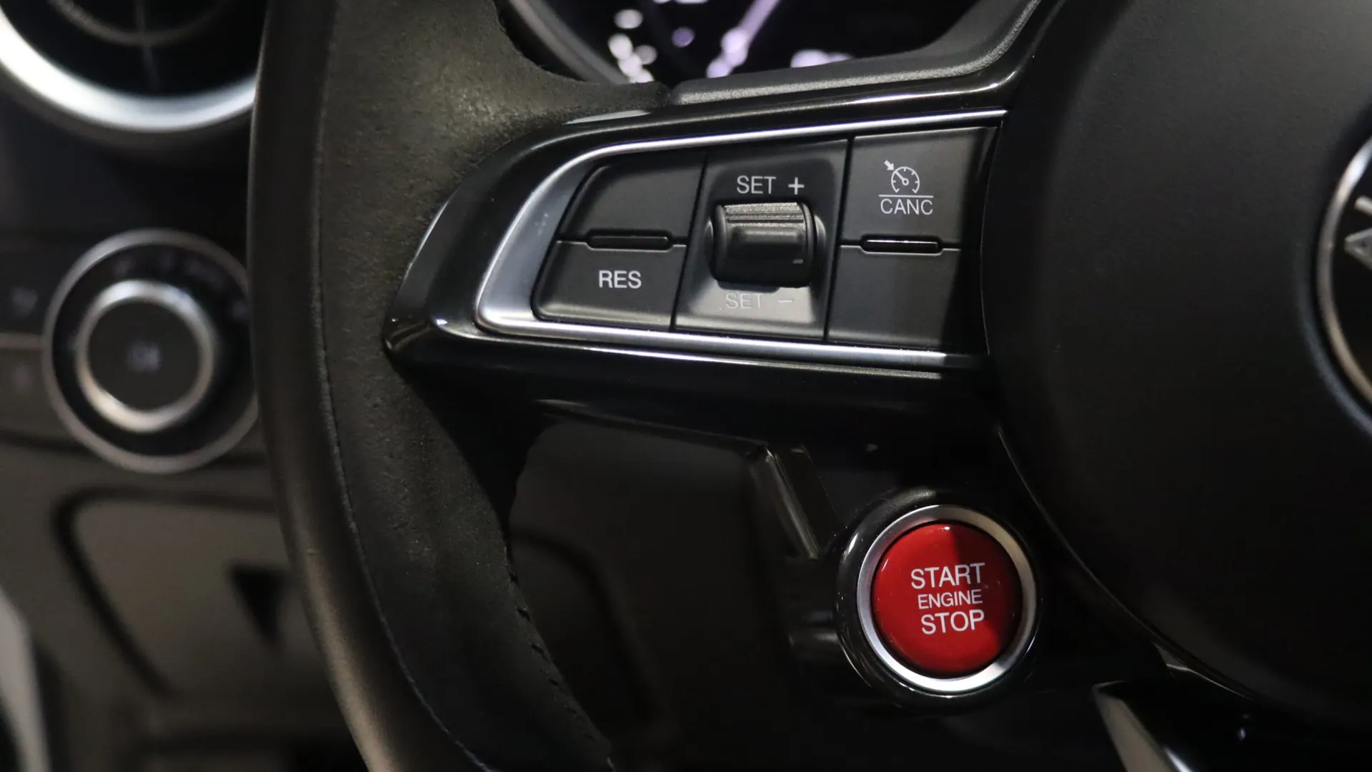 Alfa Romeo GIULIA — photo 16