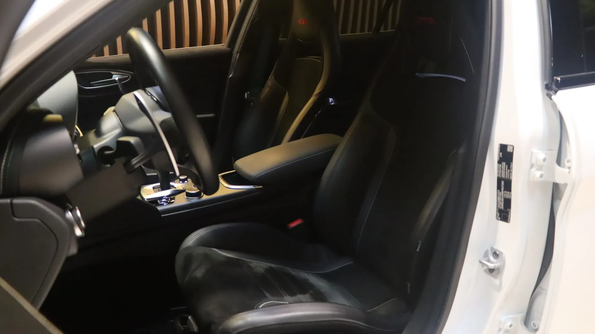 Alfa Romeo GIULIA — photo 6