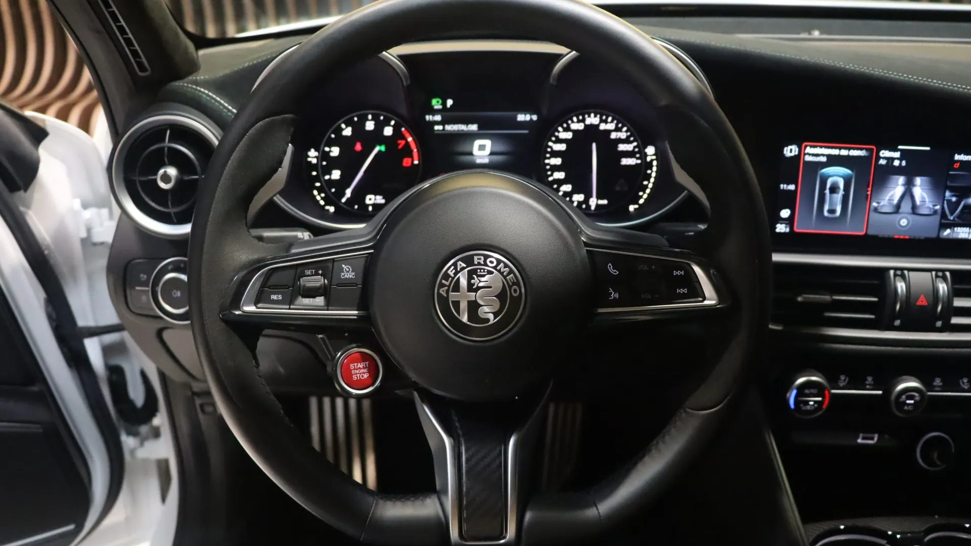 Alfa Romeo GIULIA — photo 9