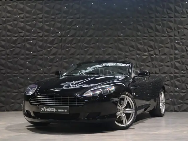 Aston Martin DB9