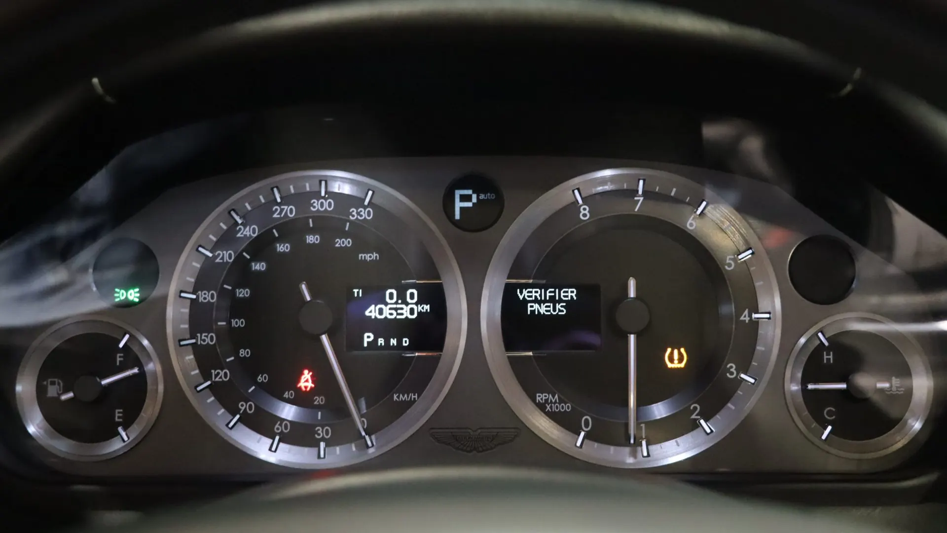 Aston Martin DB9 — photo 21