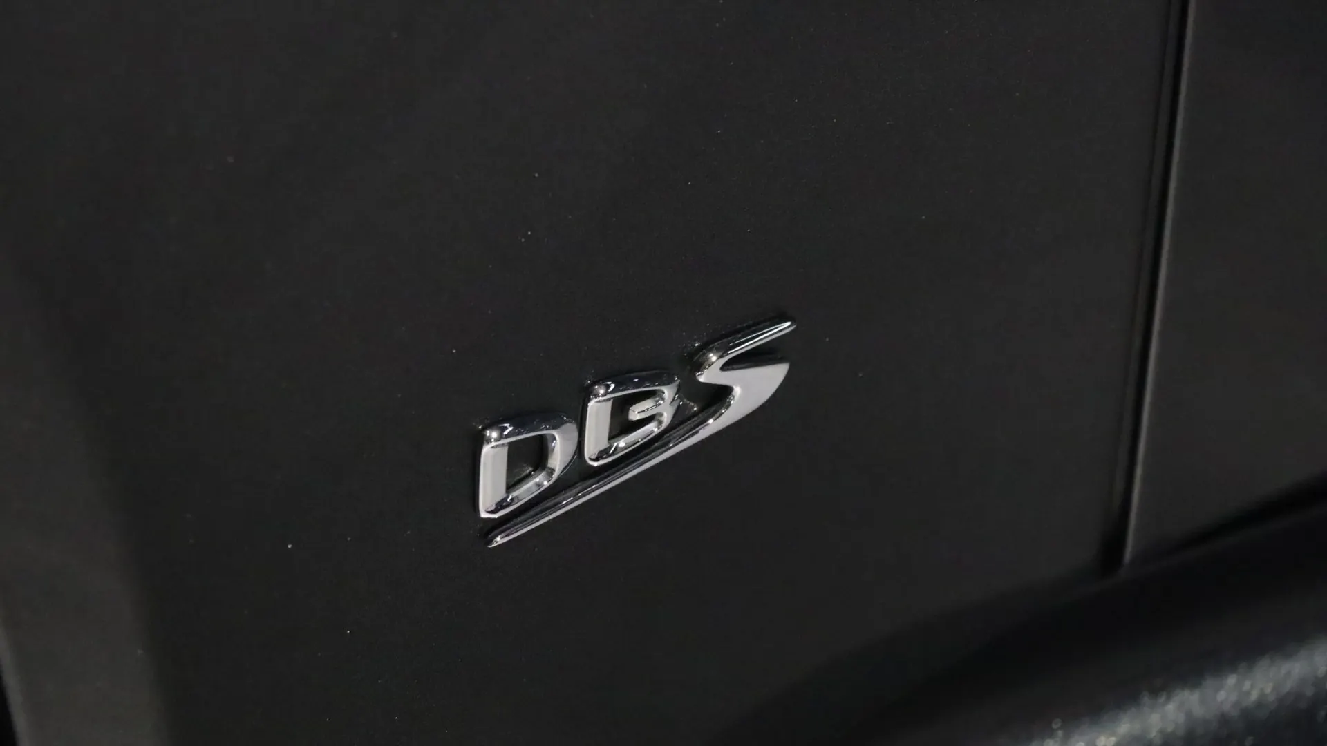 Aston Martin DBS — photo 48