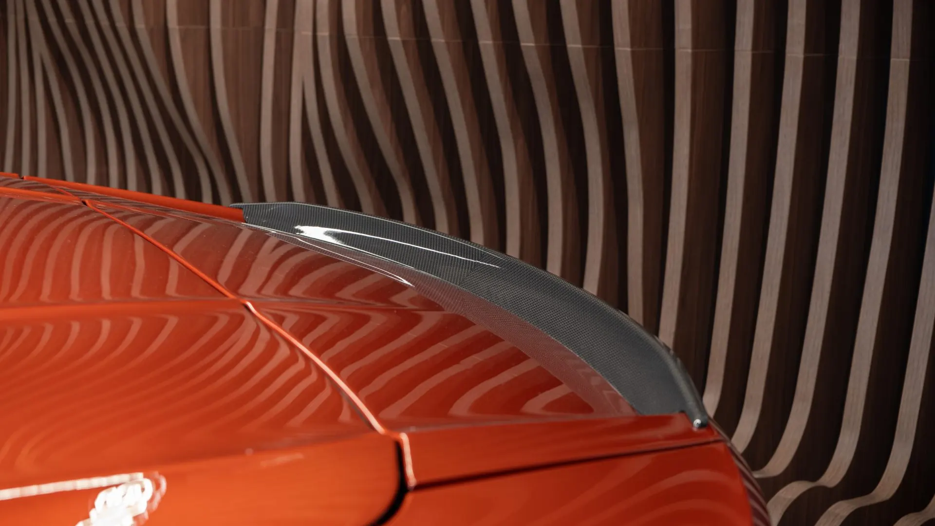 Aston Martin DBS — photo 42