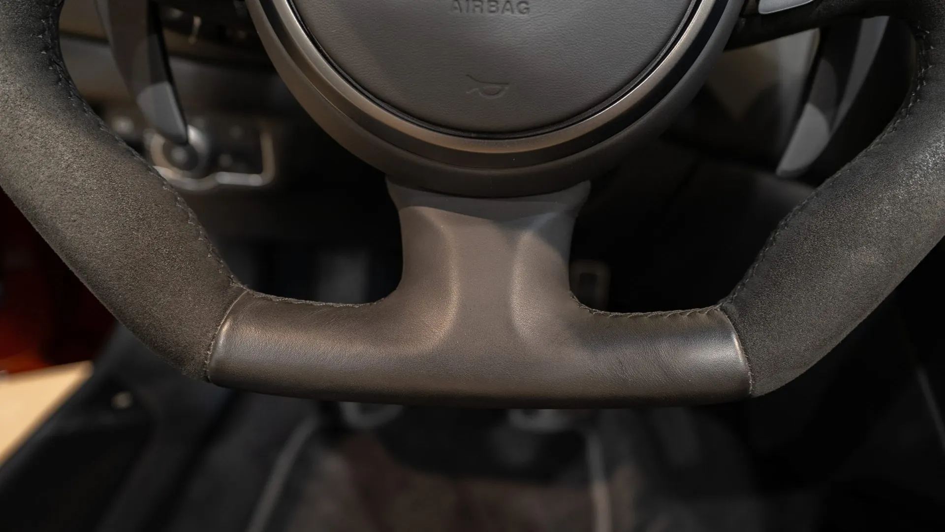 Aston Martin DBS — photo 18