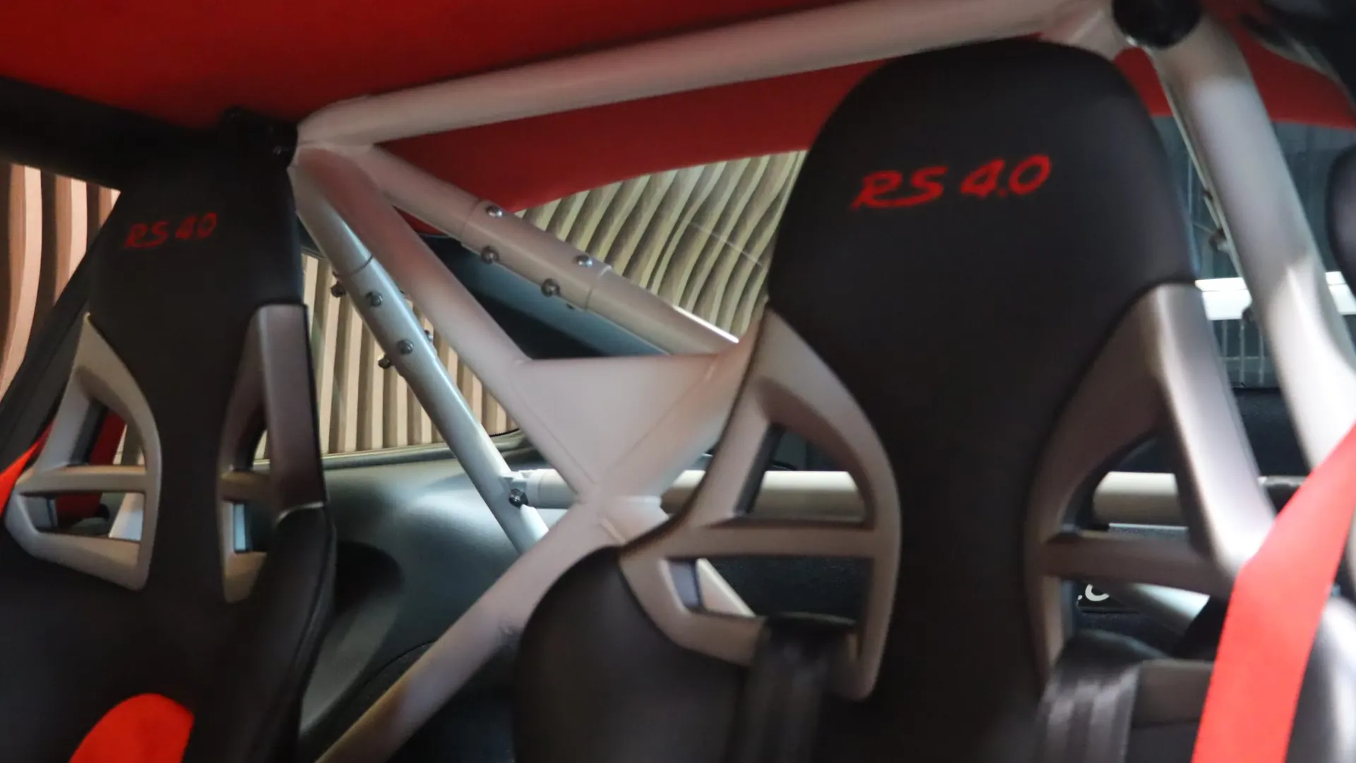 Porsche 911 — photo 33