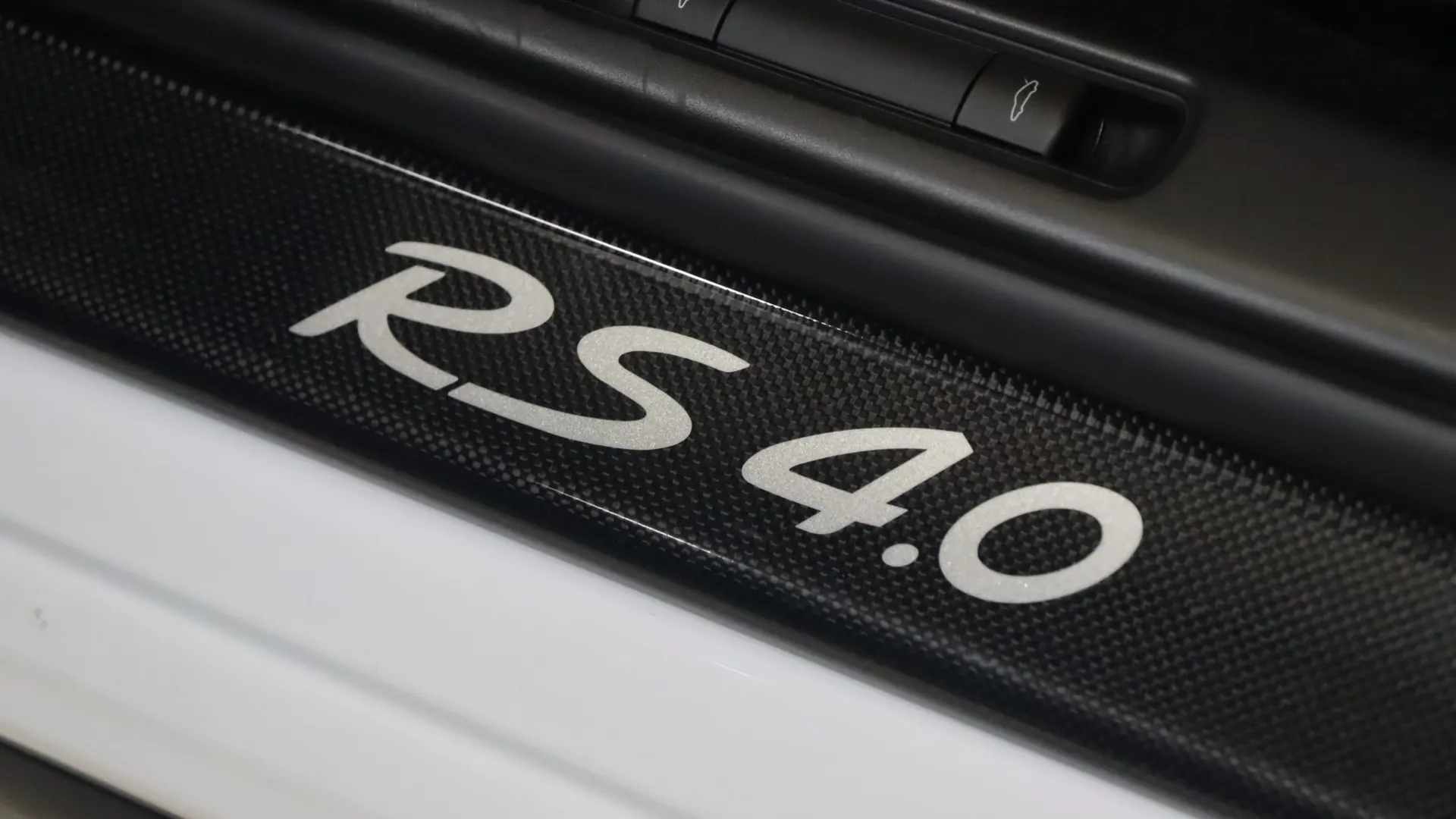 Porsche 911 — photo 13