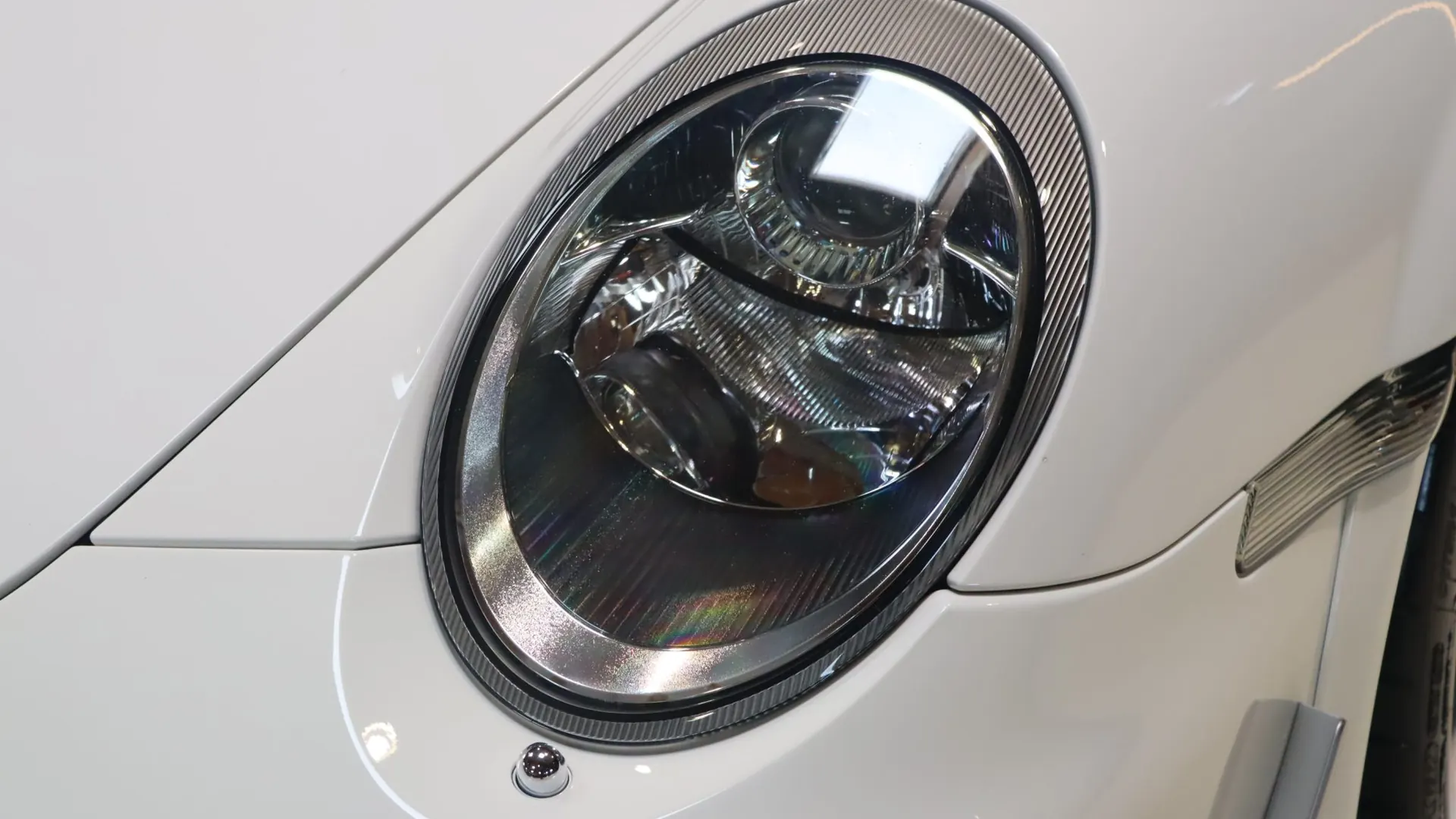 Porsche 911 — photo 37