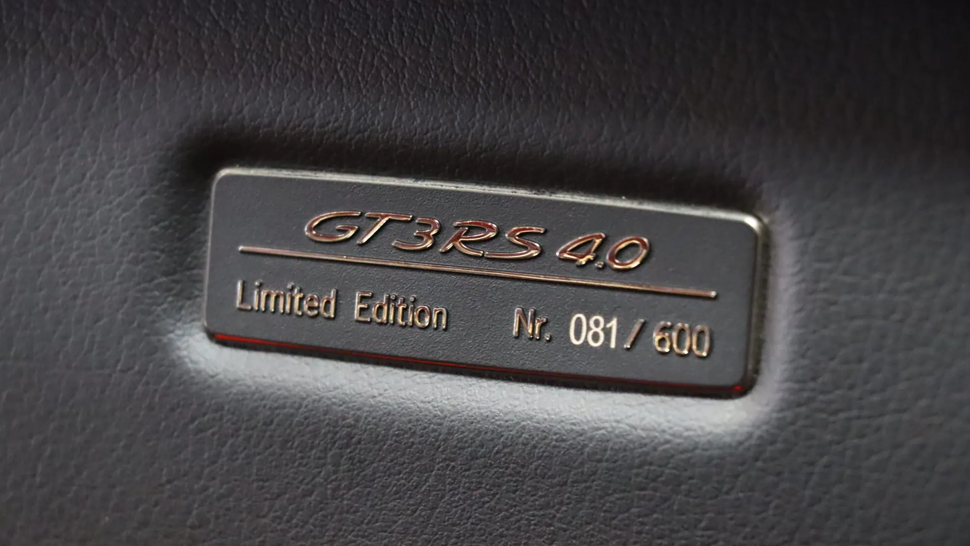 Porsche 911 — photo 35