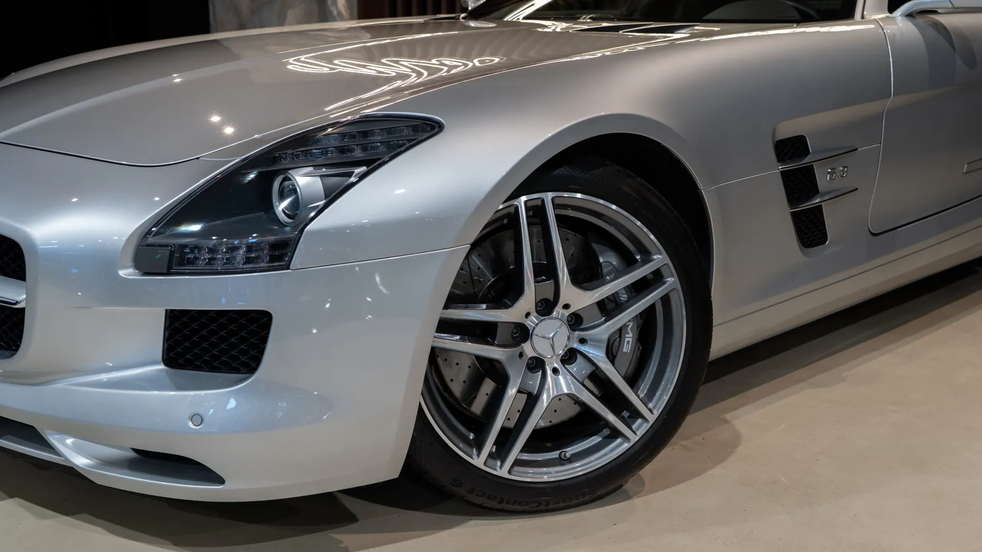Mercedes SLS — photo 43