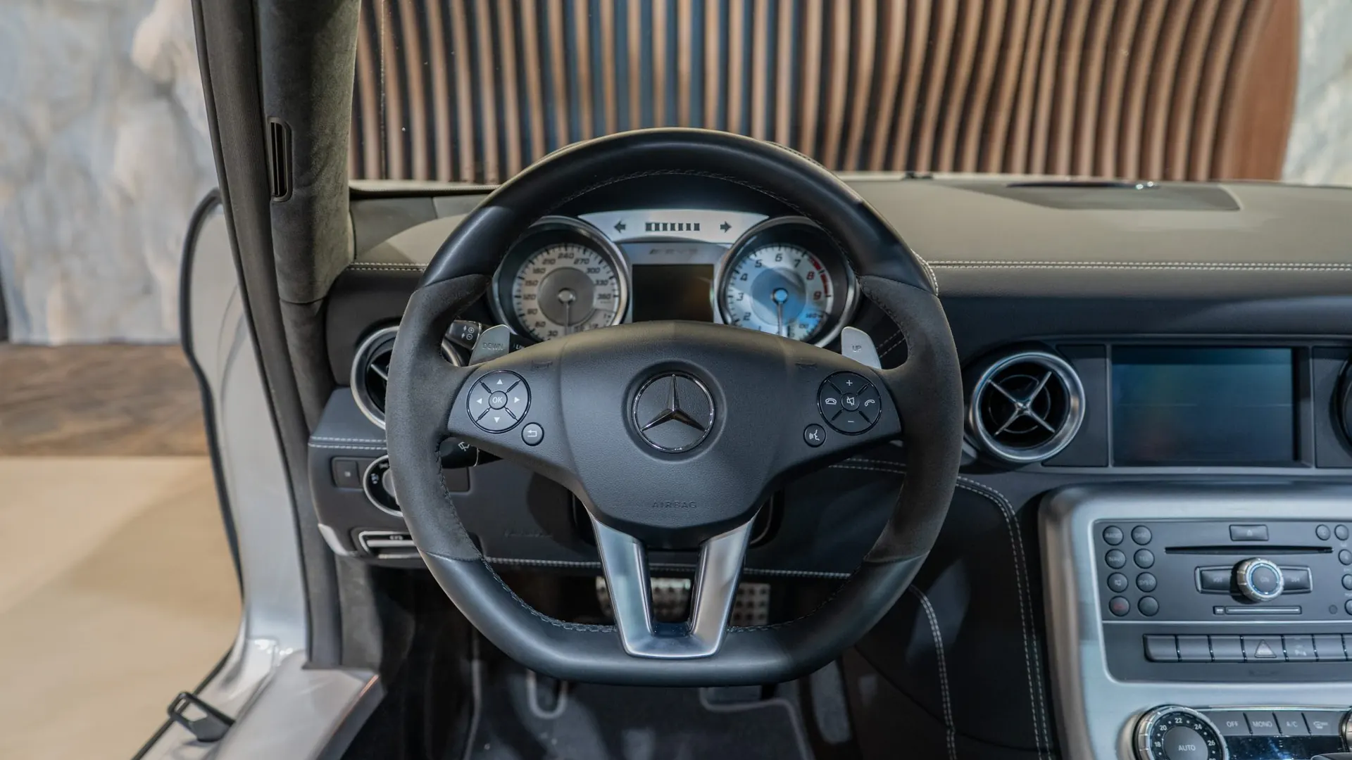 Mercedes SLS — photo 6
