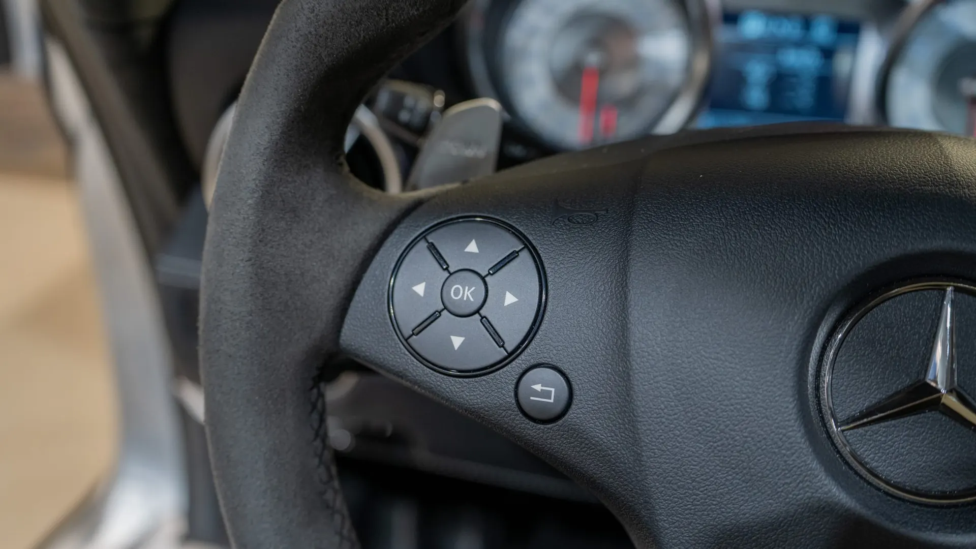 Mercedes SLS — photo 16