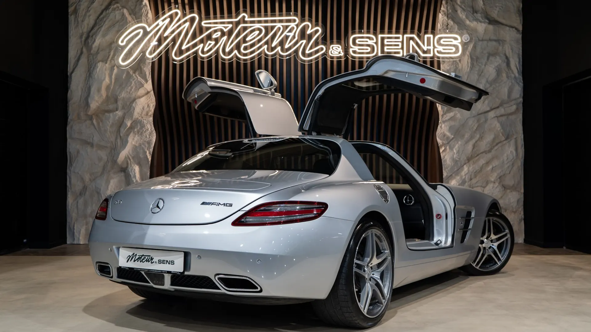 Mercedes SLS — photo 32