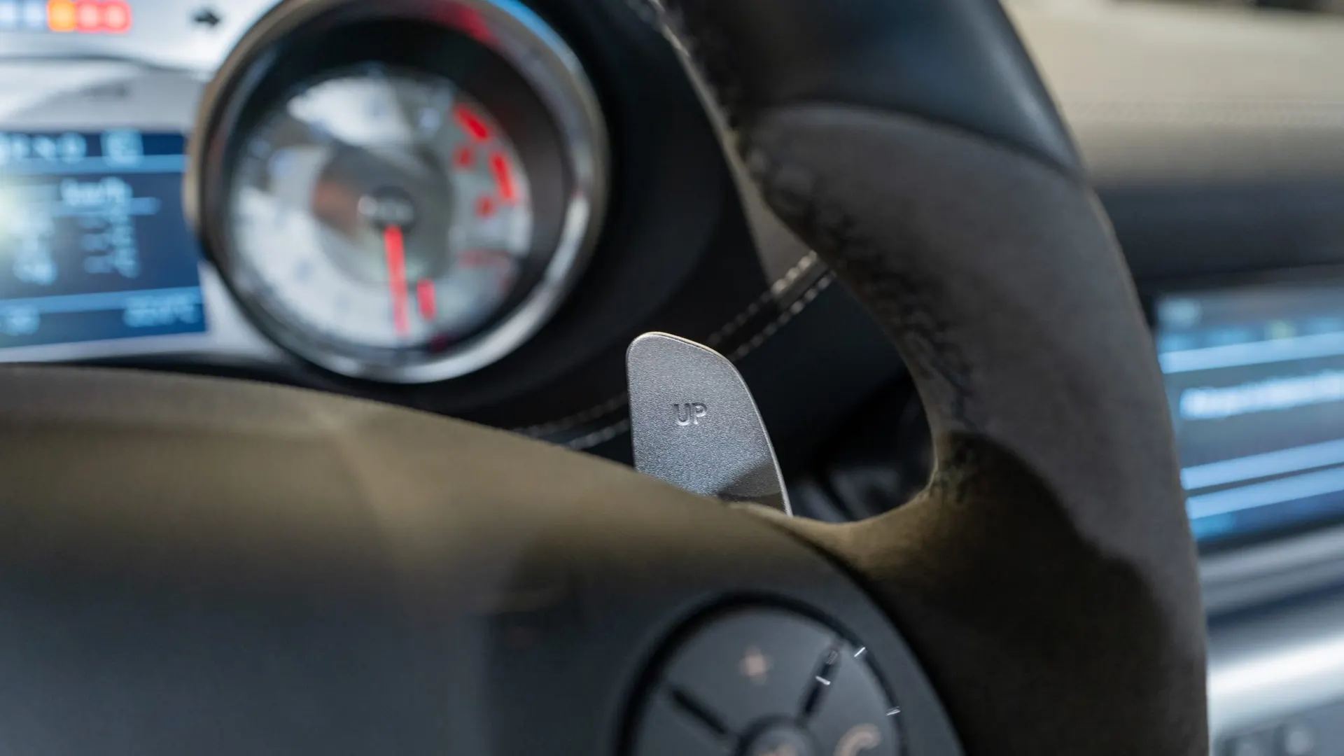 Mercedes SLS — photo 28