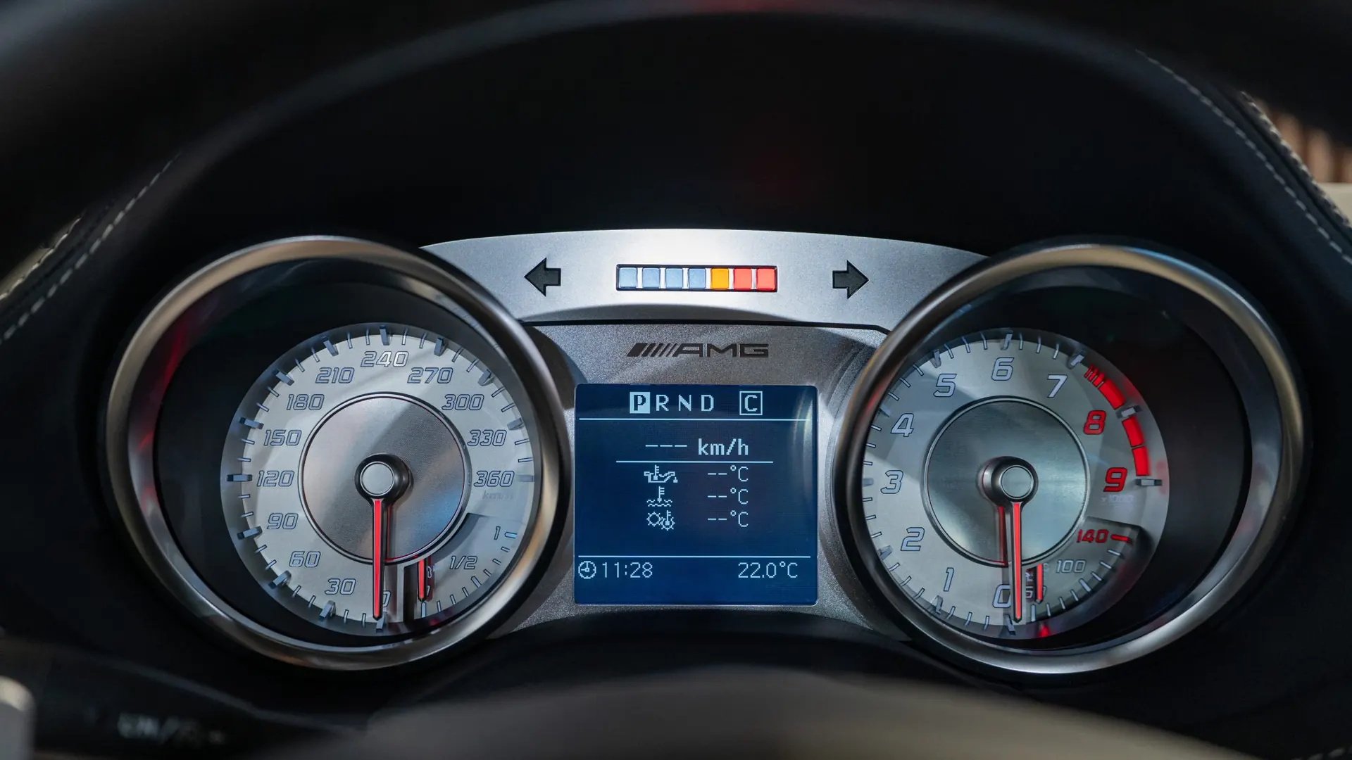 Mercedes SLS — photo 14